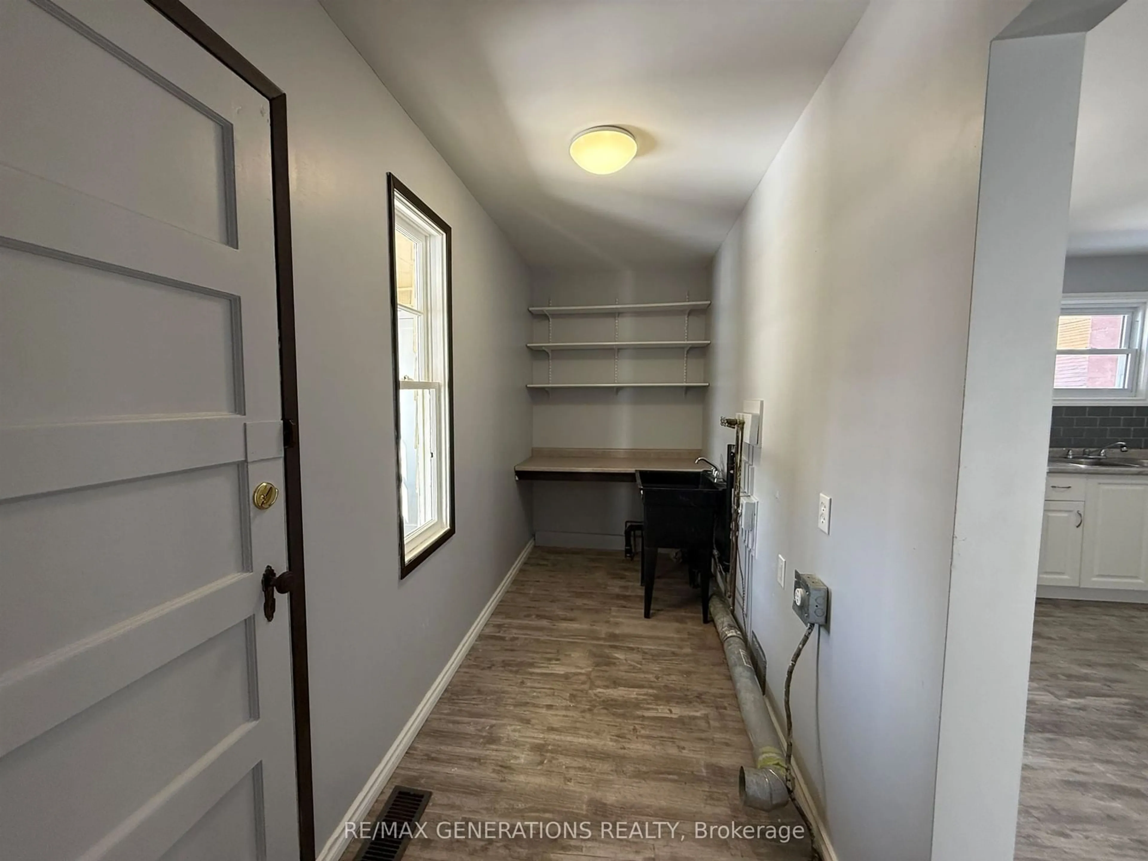 Unknown for 369 Cumberland St, Thunder Bay Ontario P7A 4P4