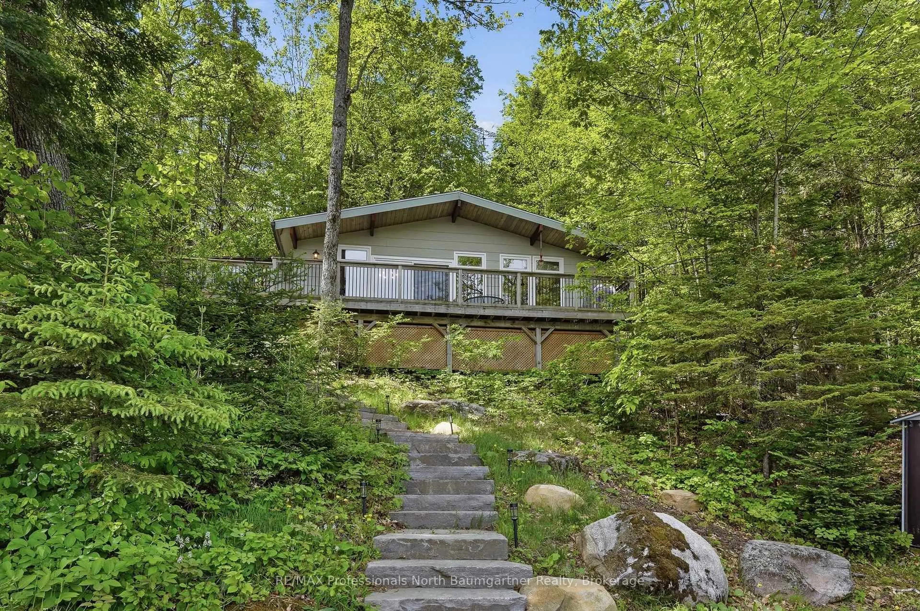 Patio, water/lake/river/ocean view for 1021 Colonization Tr, Dysart et al Ontario K0M 1S0