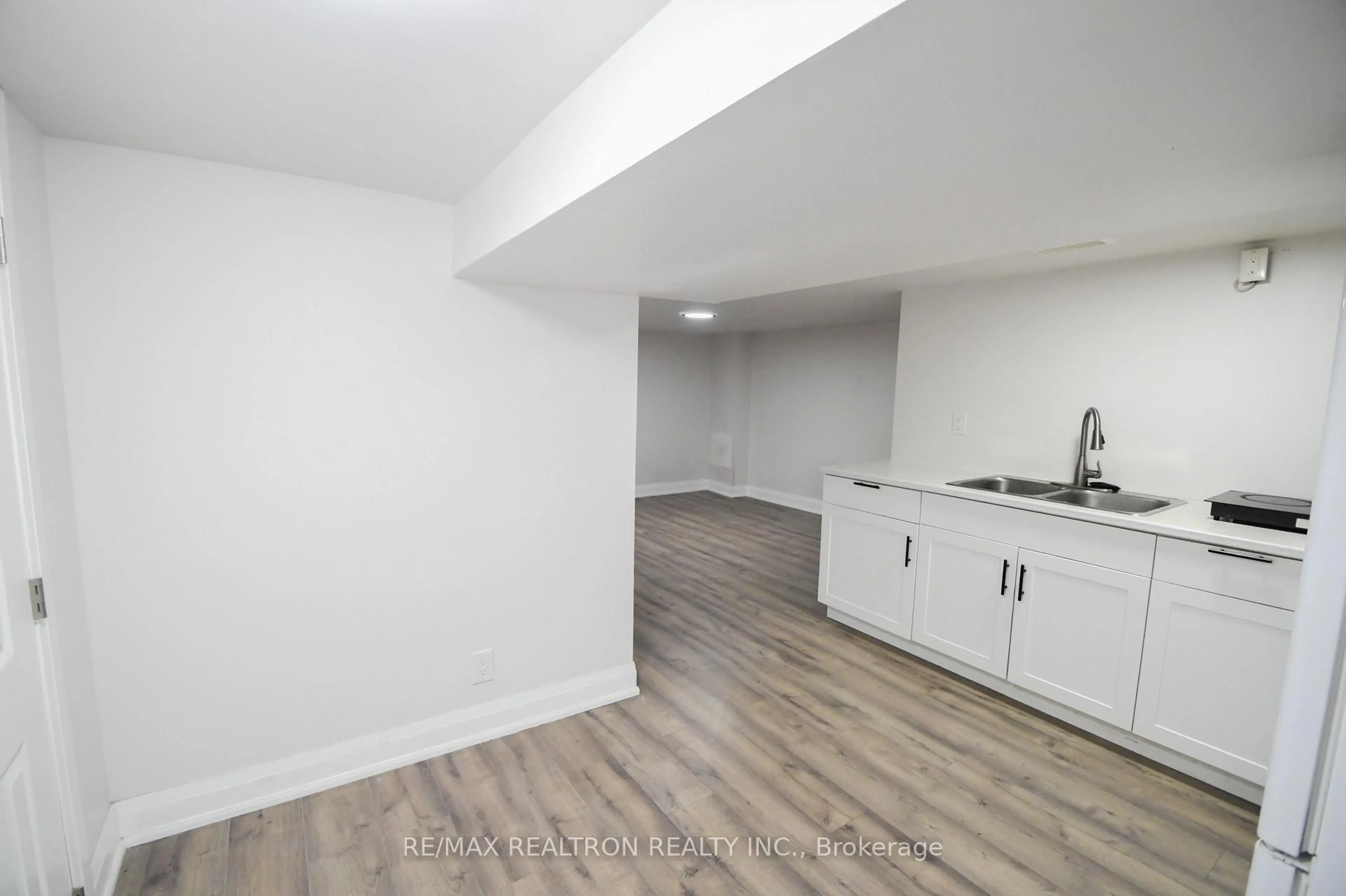 A pic of a room for 110 Mintern Ave, Brantford Ontario N3S 1L3
