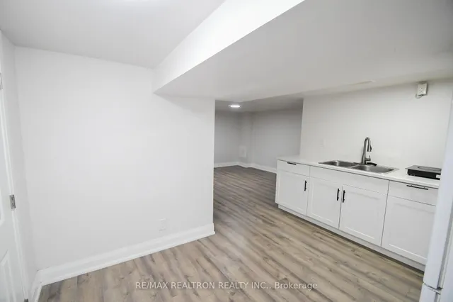 110 Mintern Ave, Brantford 5