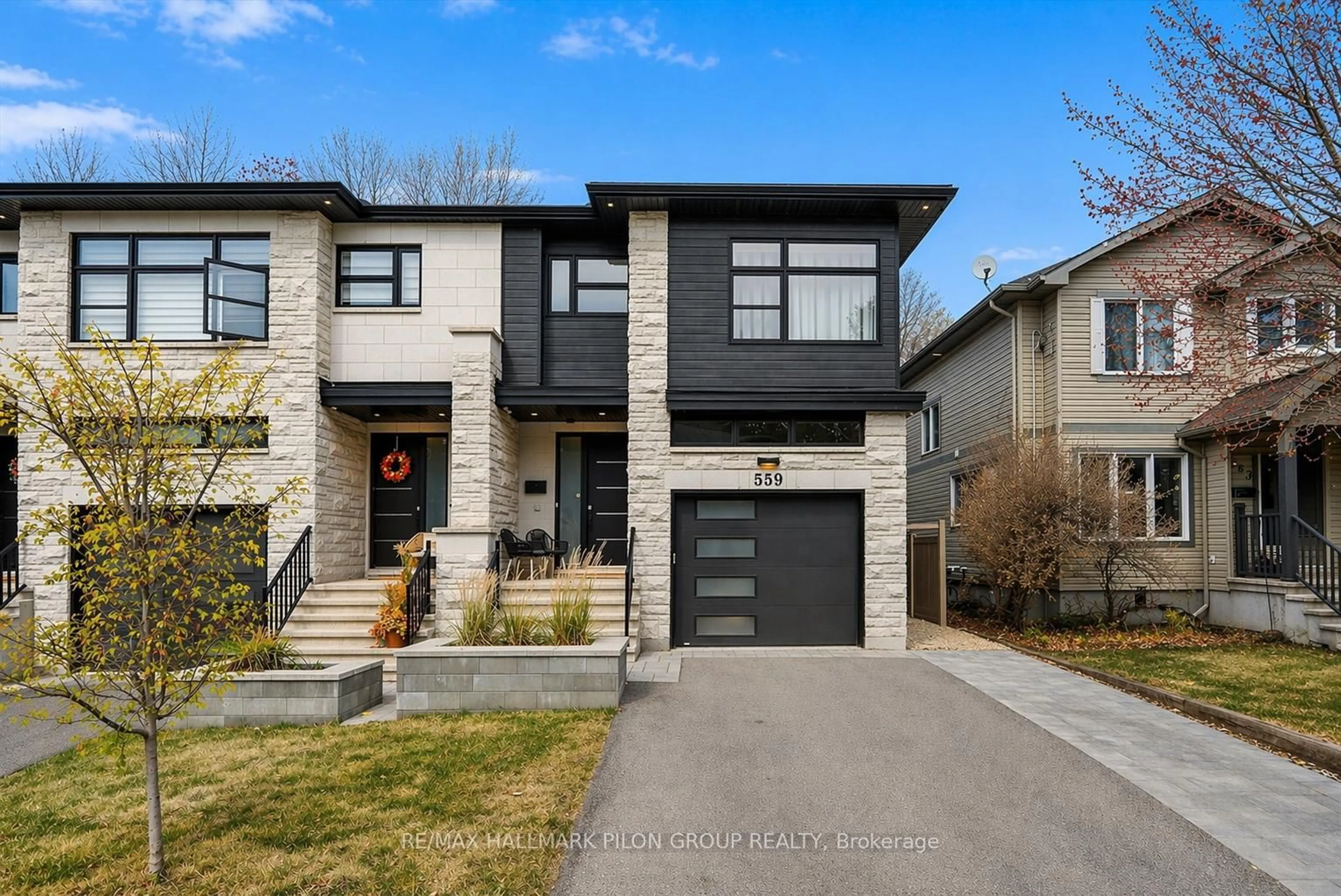 Home with brick exterior material, street for 559 Mutual St, Ottawa Ontario K1K 1C5