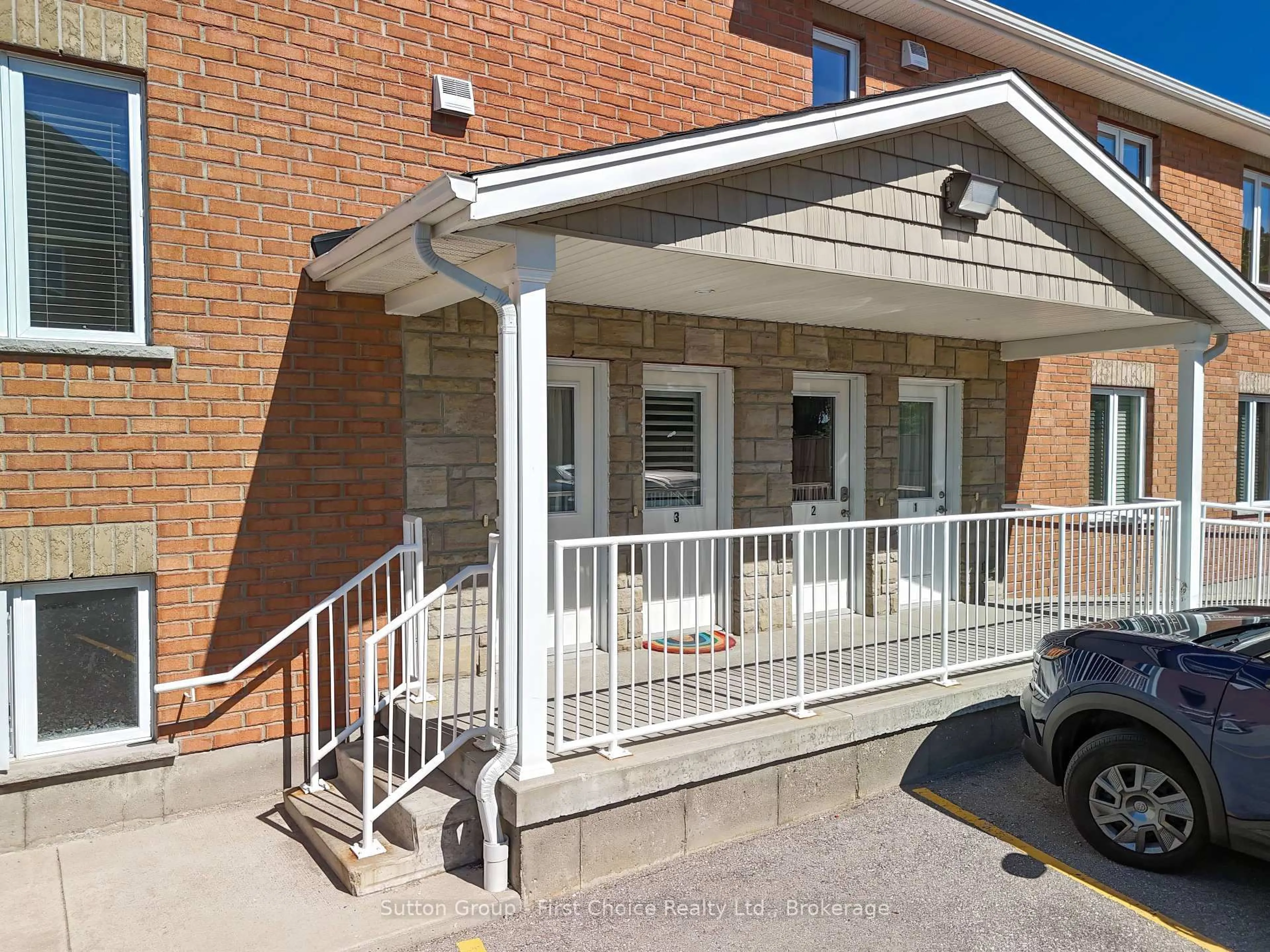 Unknown for 148 Borden St #3, Stratford Ontario N5A 0G1