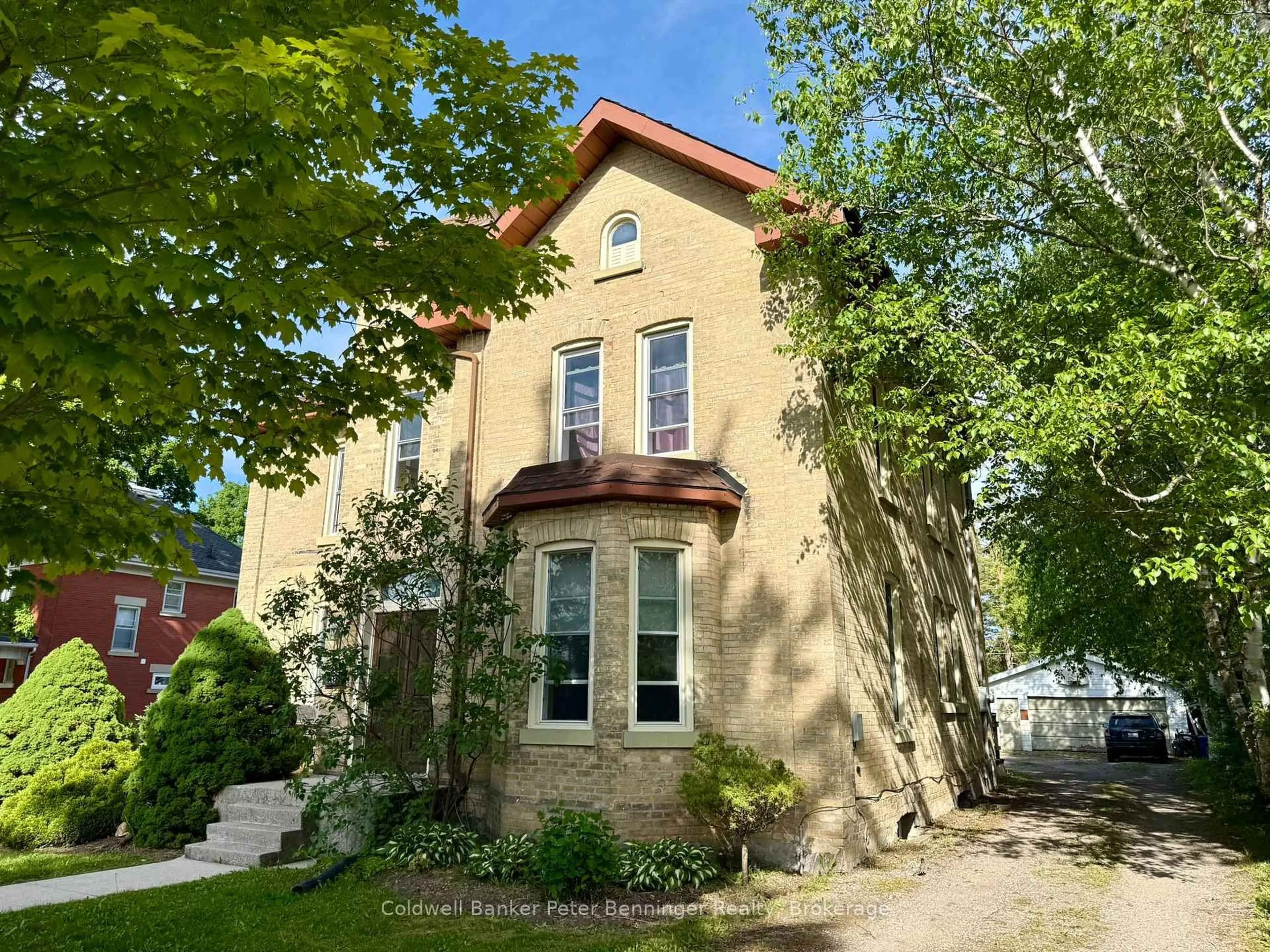 Home with brick exterior material, street for 612 Colborne St, Brockton Ontario N0G 2V0