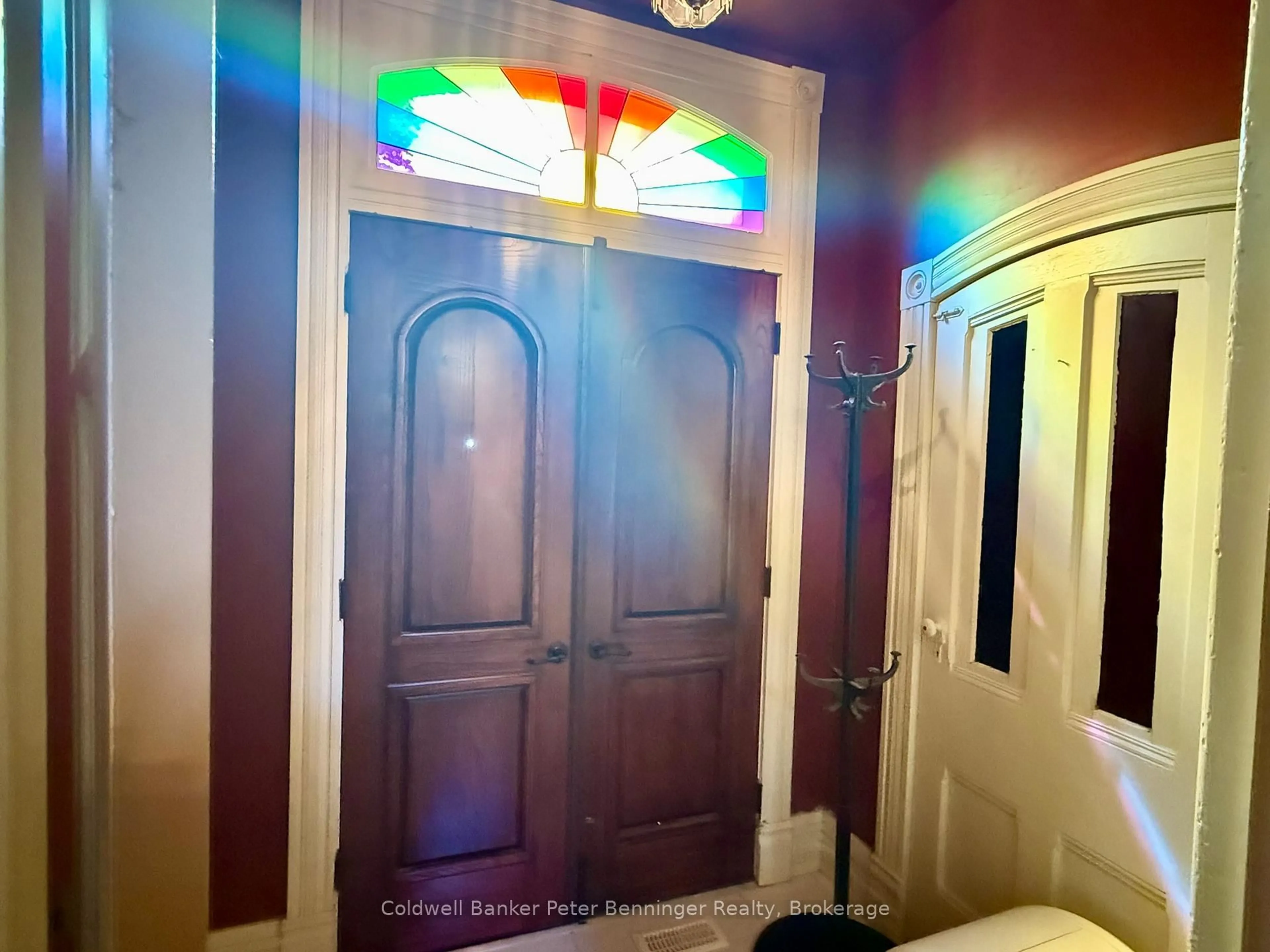 Indoor entryway for 612 Colborne St, Brockton Ontario N0G 2V0