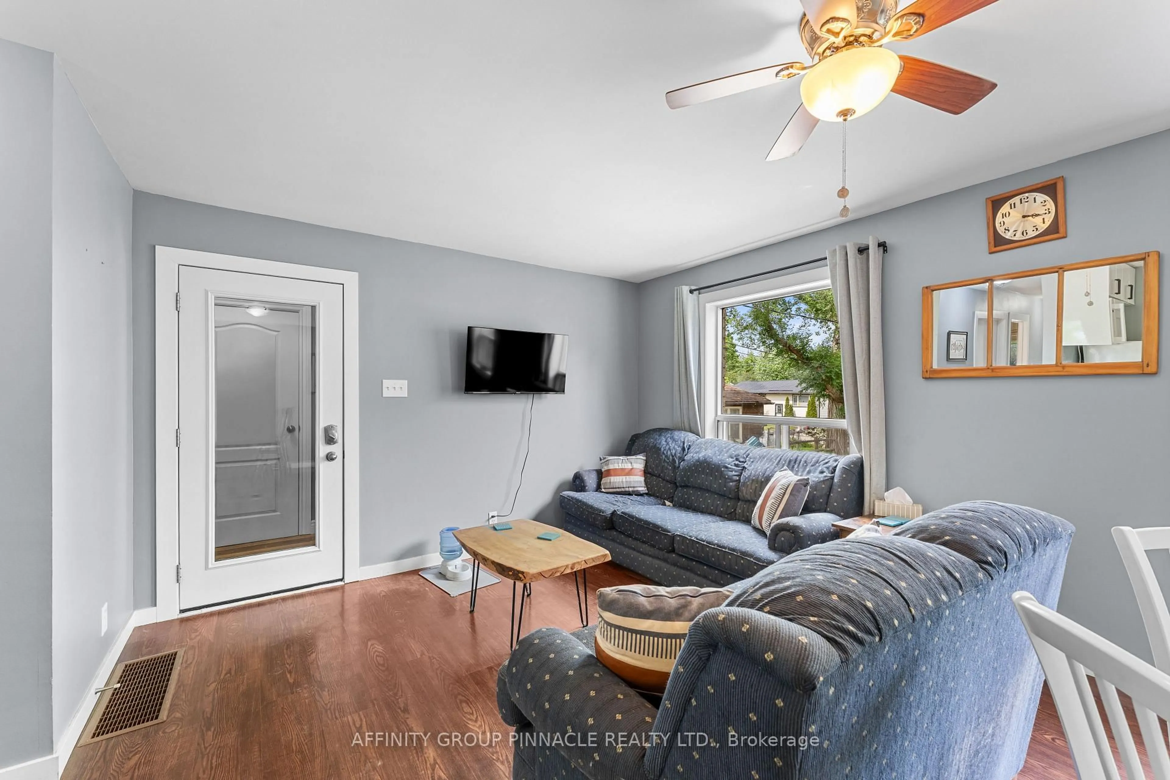 Living room with furniture, unknown for 21 Alma St, Kawartha Lakes Ontario K0L 2W0