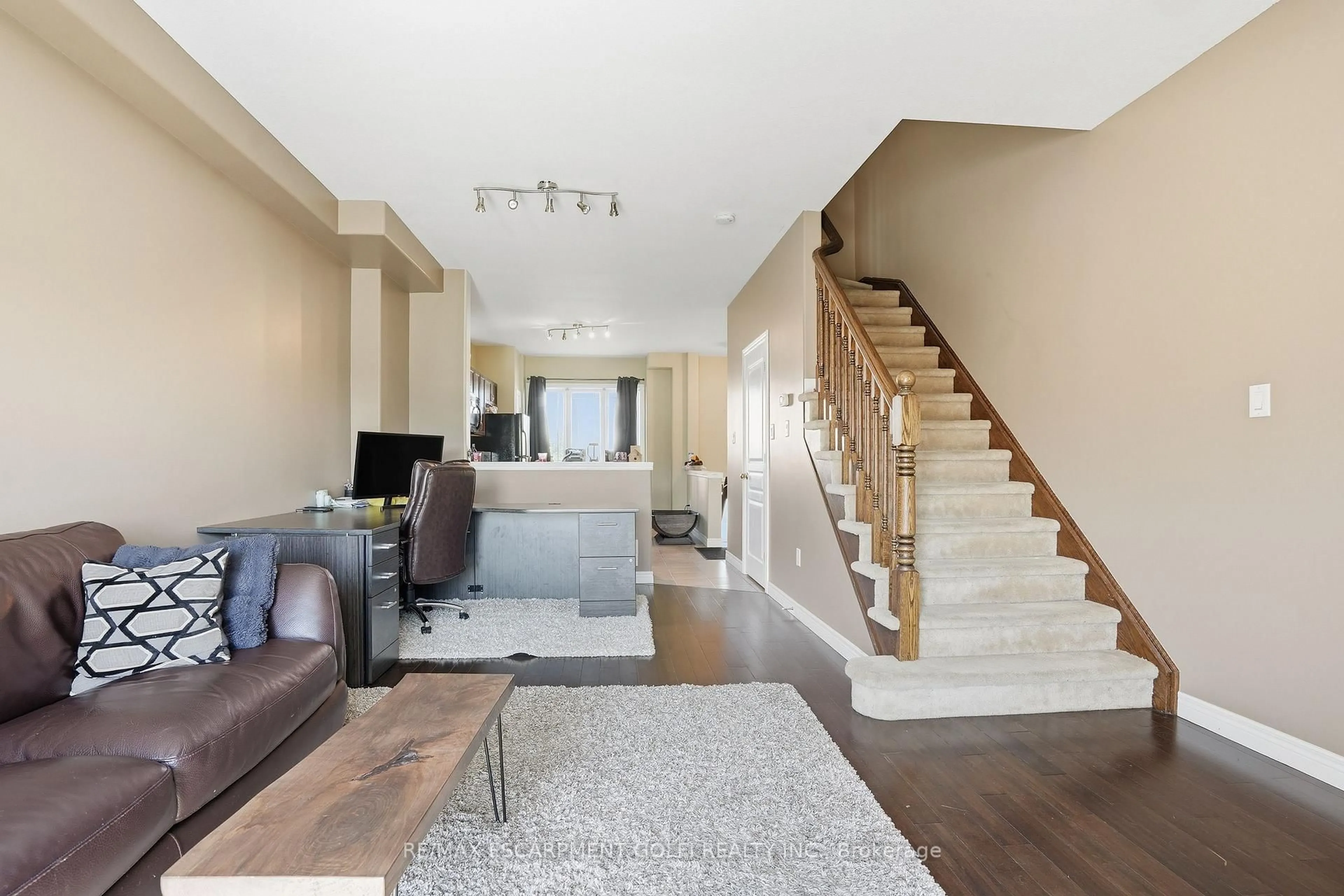 Living room with furniture, unknown for 15 Hemlock Way, Grimsby Ontario L3M 0A7