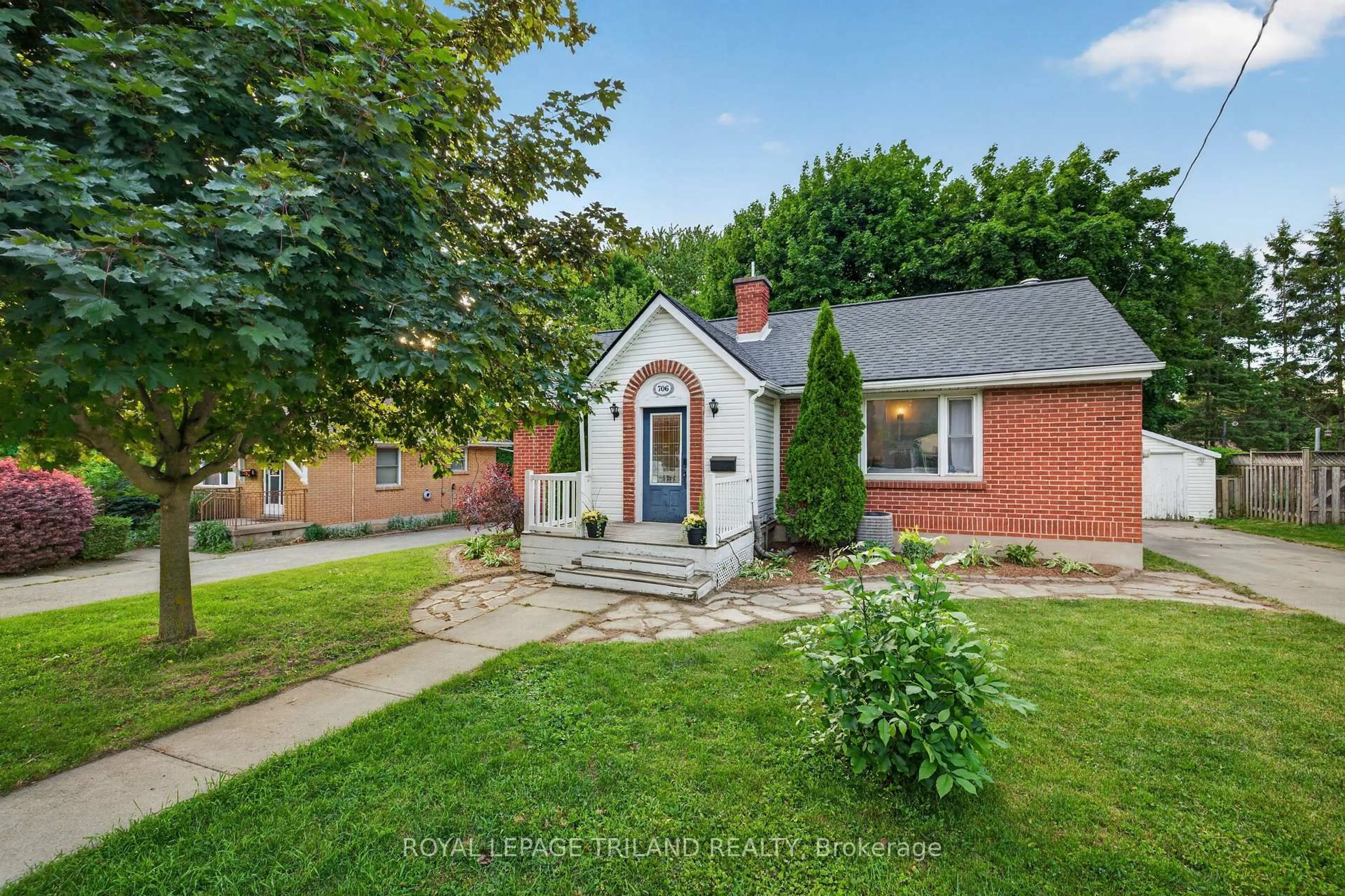 Home with brick exterior material, street for 706 Victoria St, London East Ontario N5Y 4C4