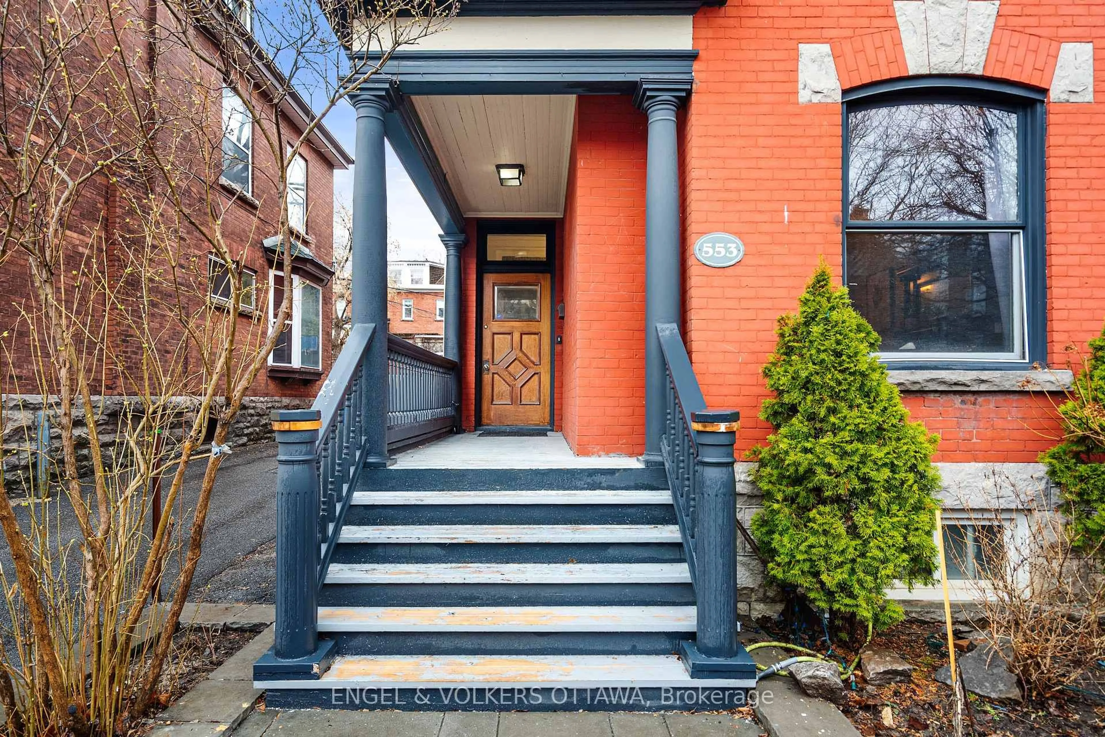 Home with brick exterior material, street for 553 Gilmour St, Ottawa Ontario K1R 5L5
