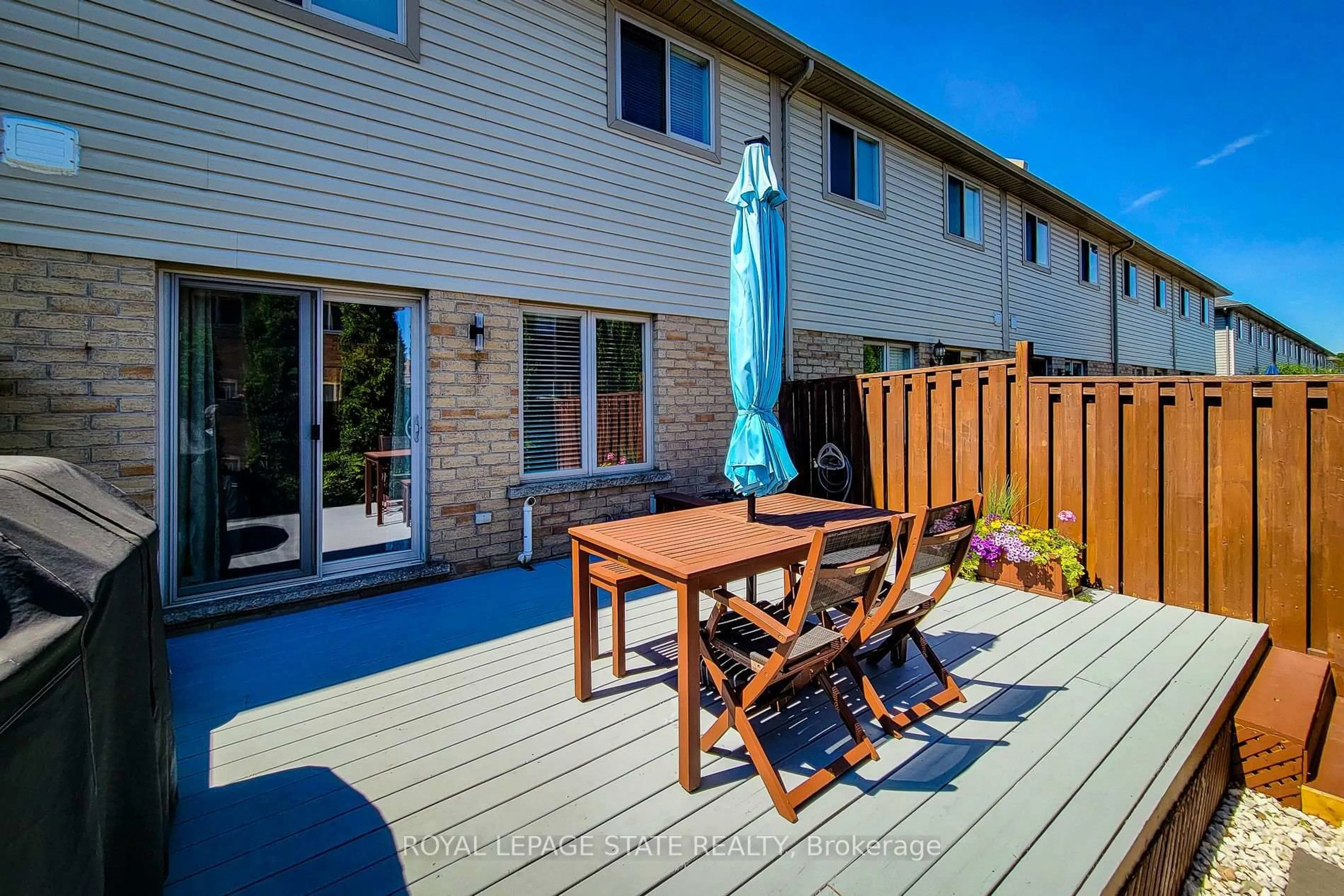 Patio, unknown for 615 Rymal Rd #4, Hamilton Ontario L8W 0B6