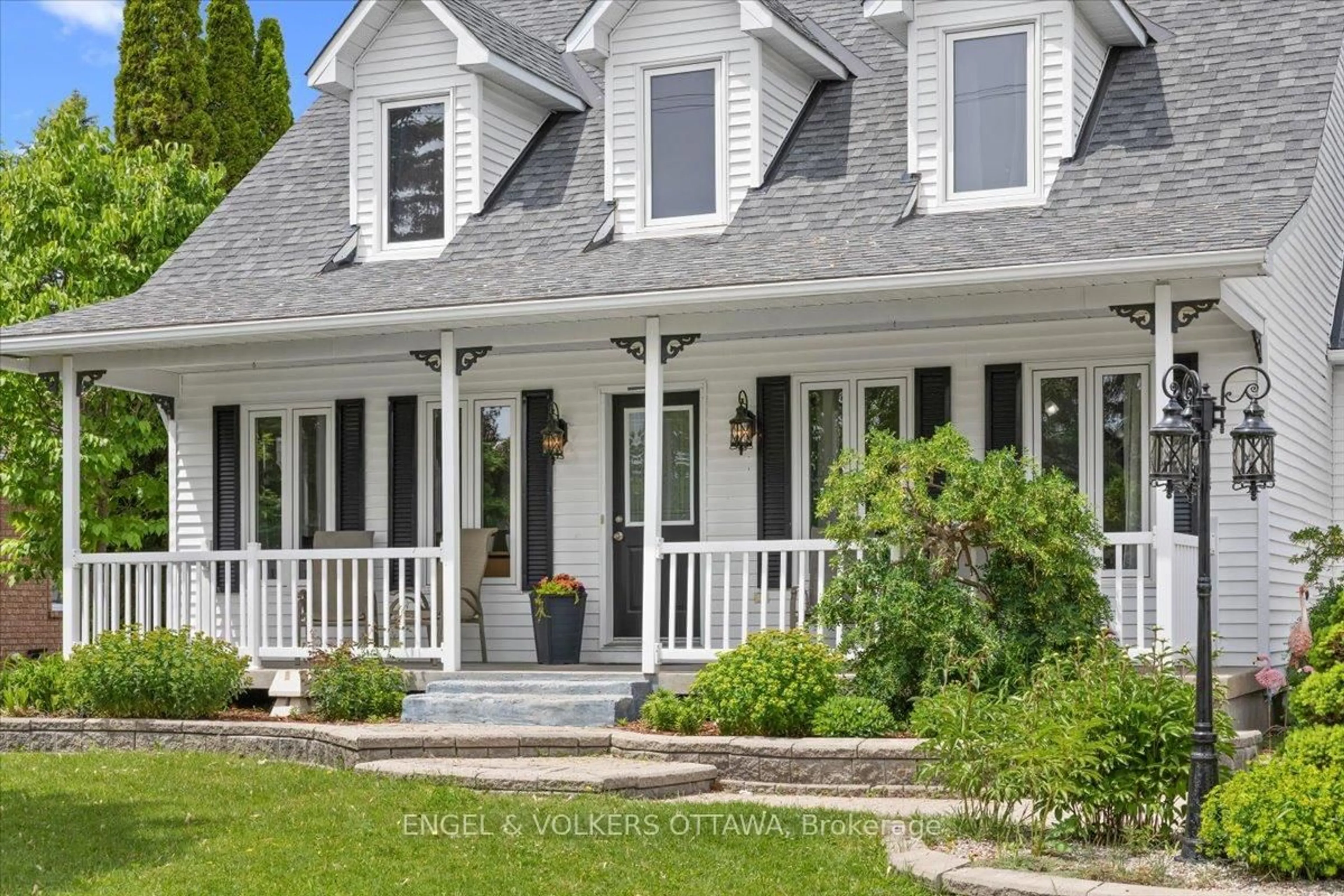Home with vinyl exterior material, street for 34 Percy St, Casselman Ontario K0A 1M0