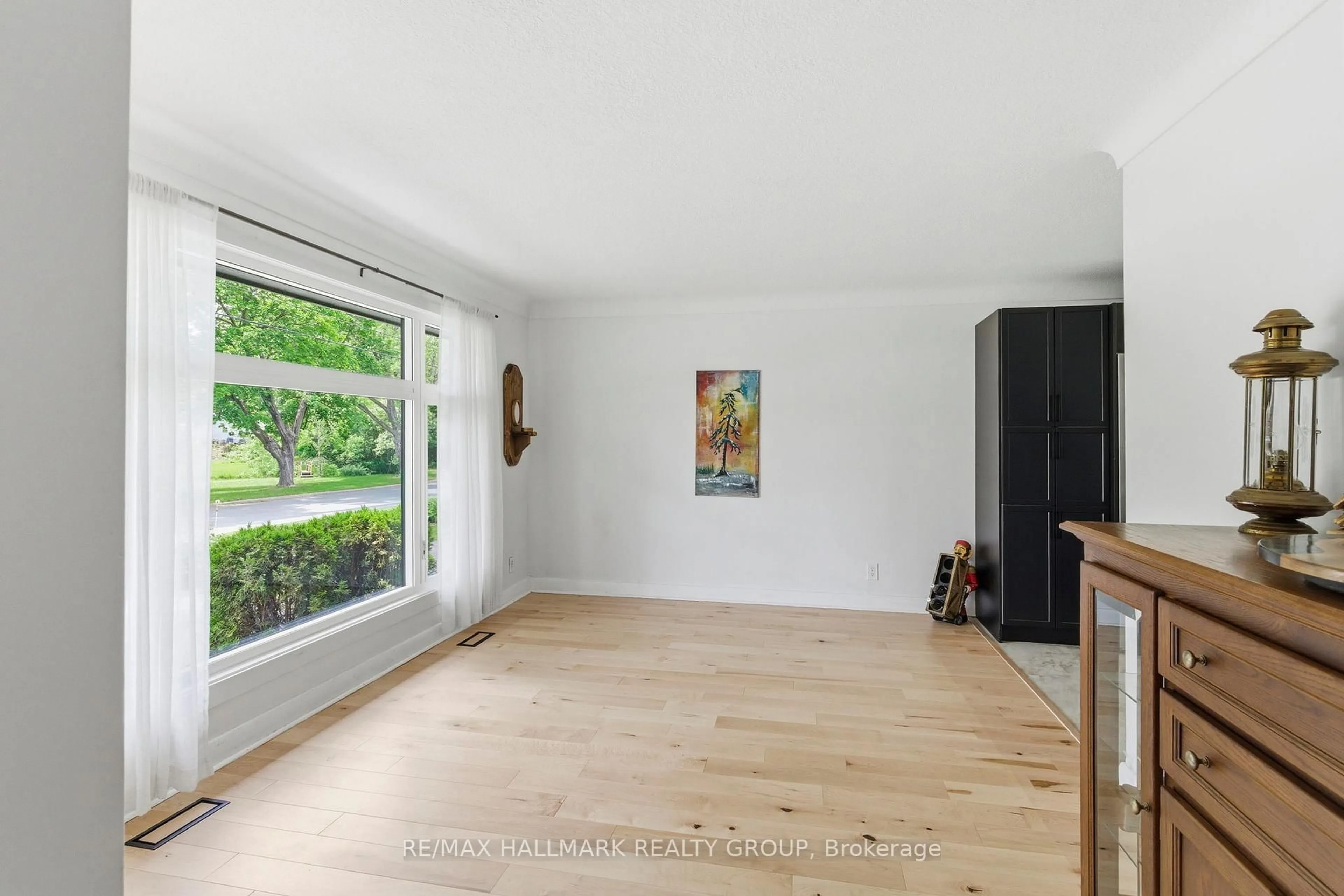 A pic of a room for 37 Brookview Cres, Brockville Ontario K6V 4N9
