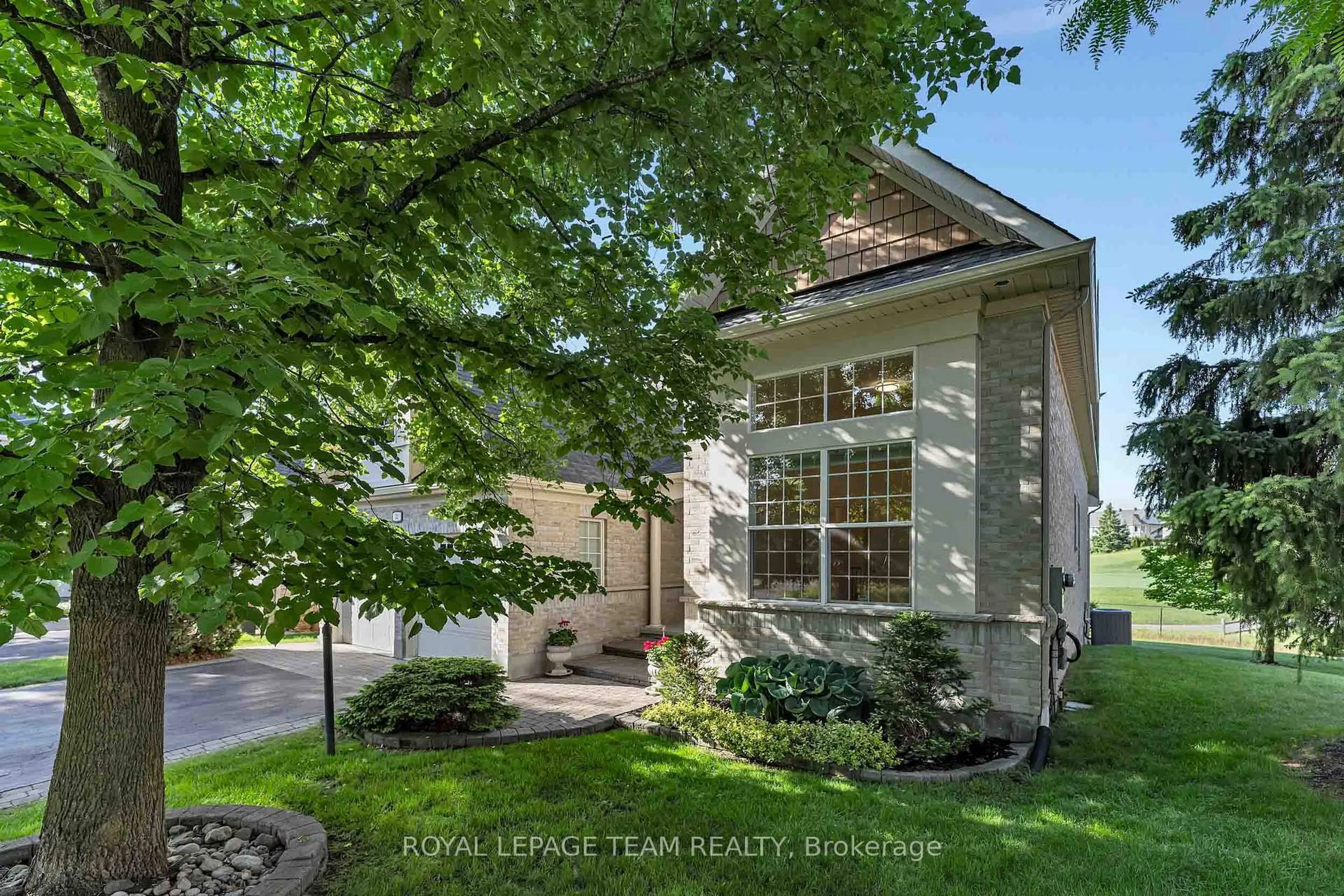 Home with brick exterior material, street for 32 Silverthorn Crt, Ottawa Ontario K2J 4Y2