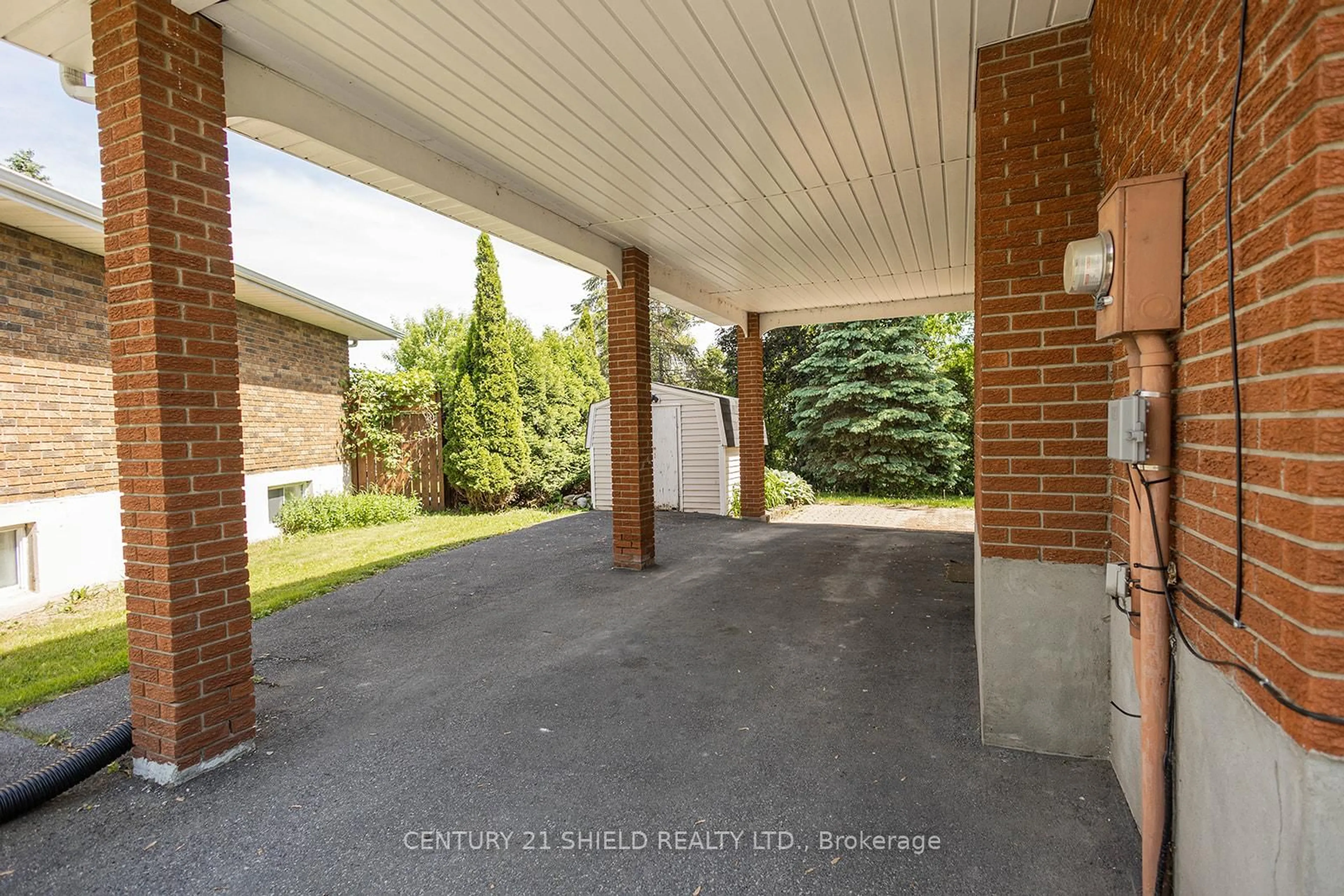 Patio, street for 66 Valecrest Dr, Cornwall Ontario K6H 6E1
