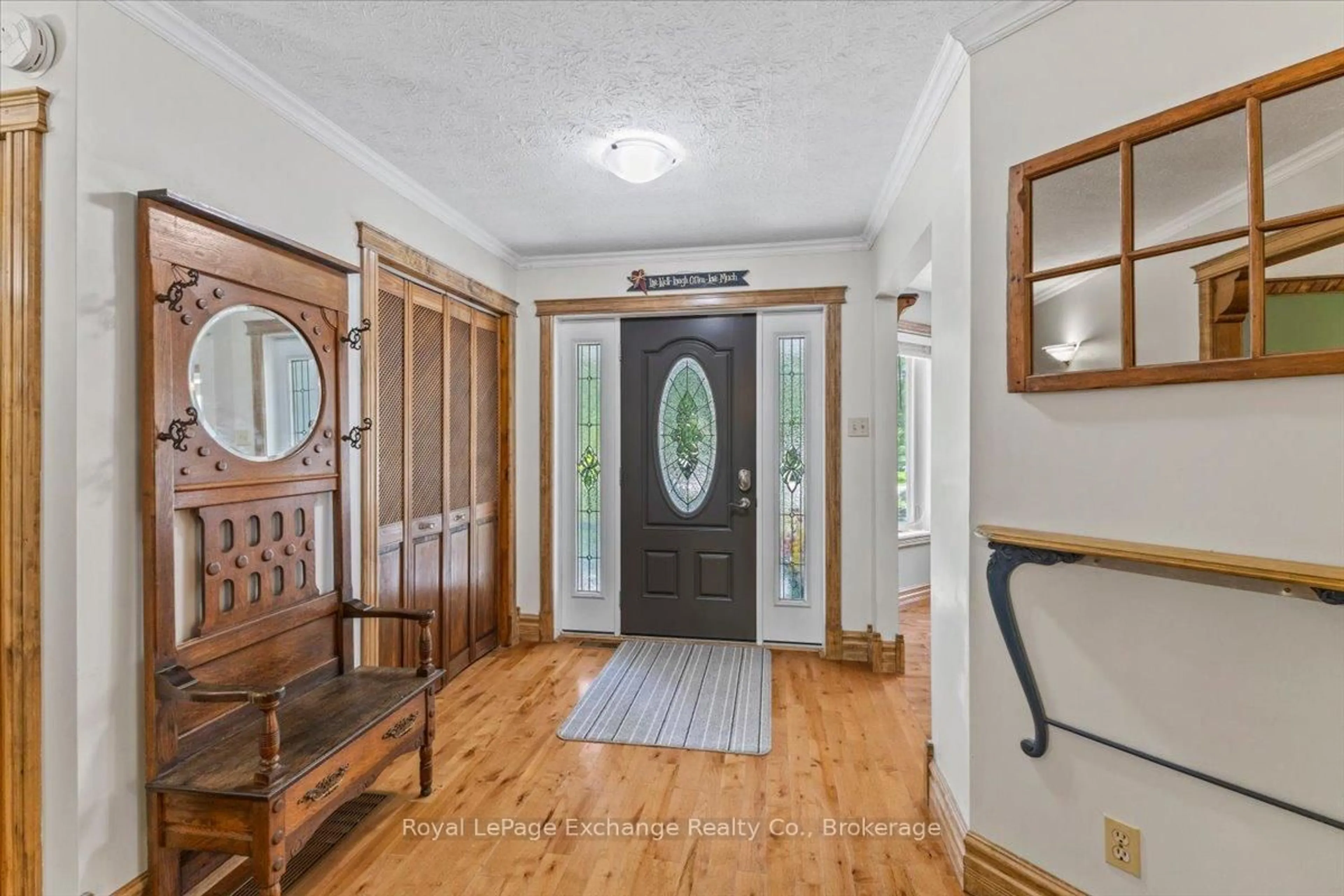 Indoor entryway for 39 Eastwood Cres, Kincardine Ontario N0G 2T0