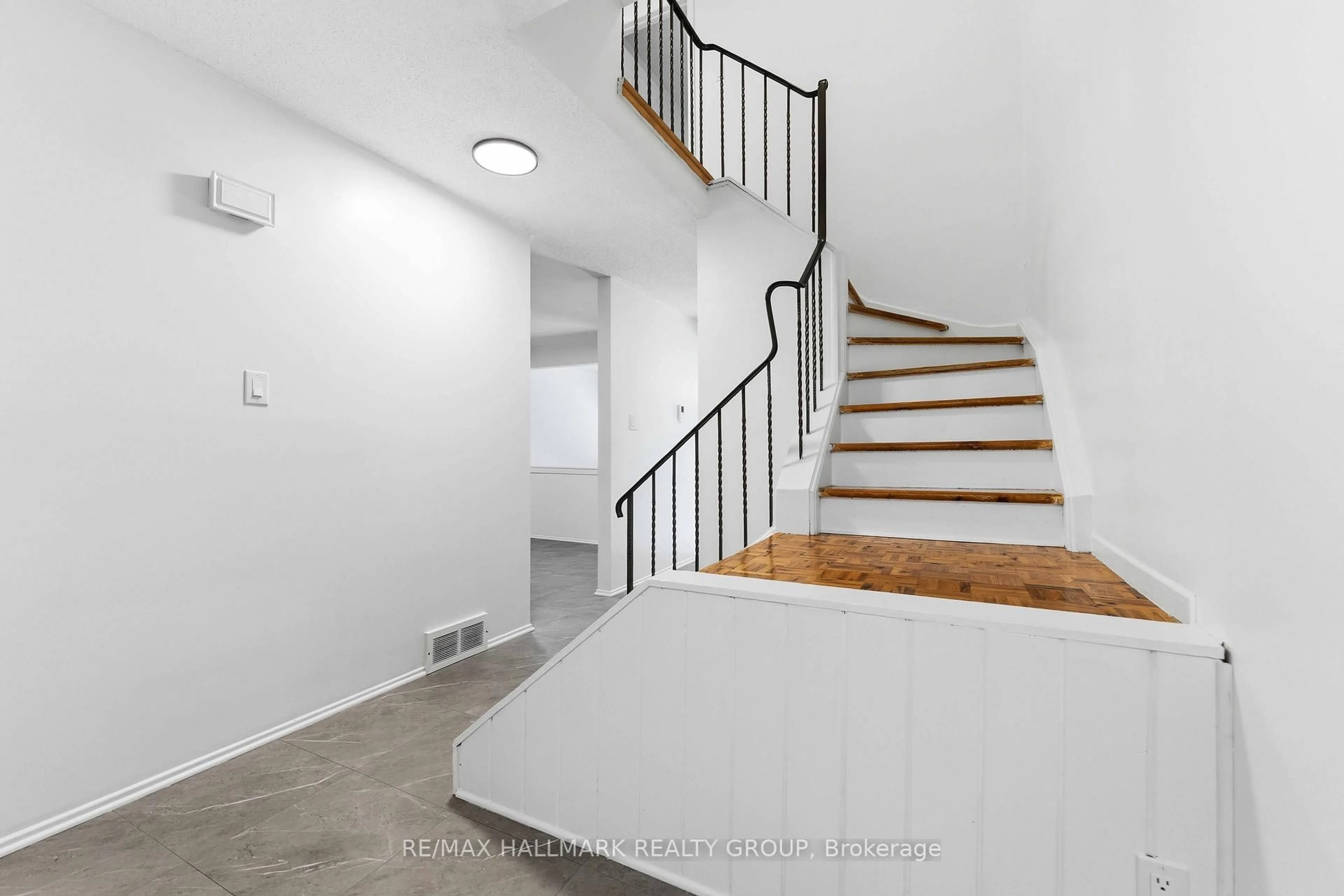 Stairs for 2202 Orient Park Dr #48, Ottawa Ontario K1B 4W2