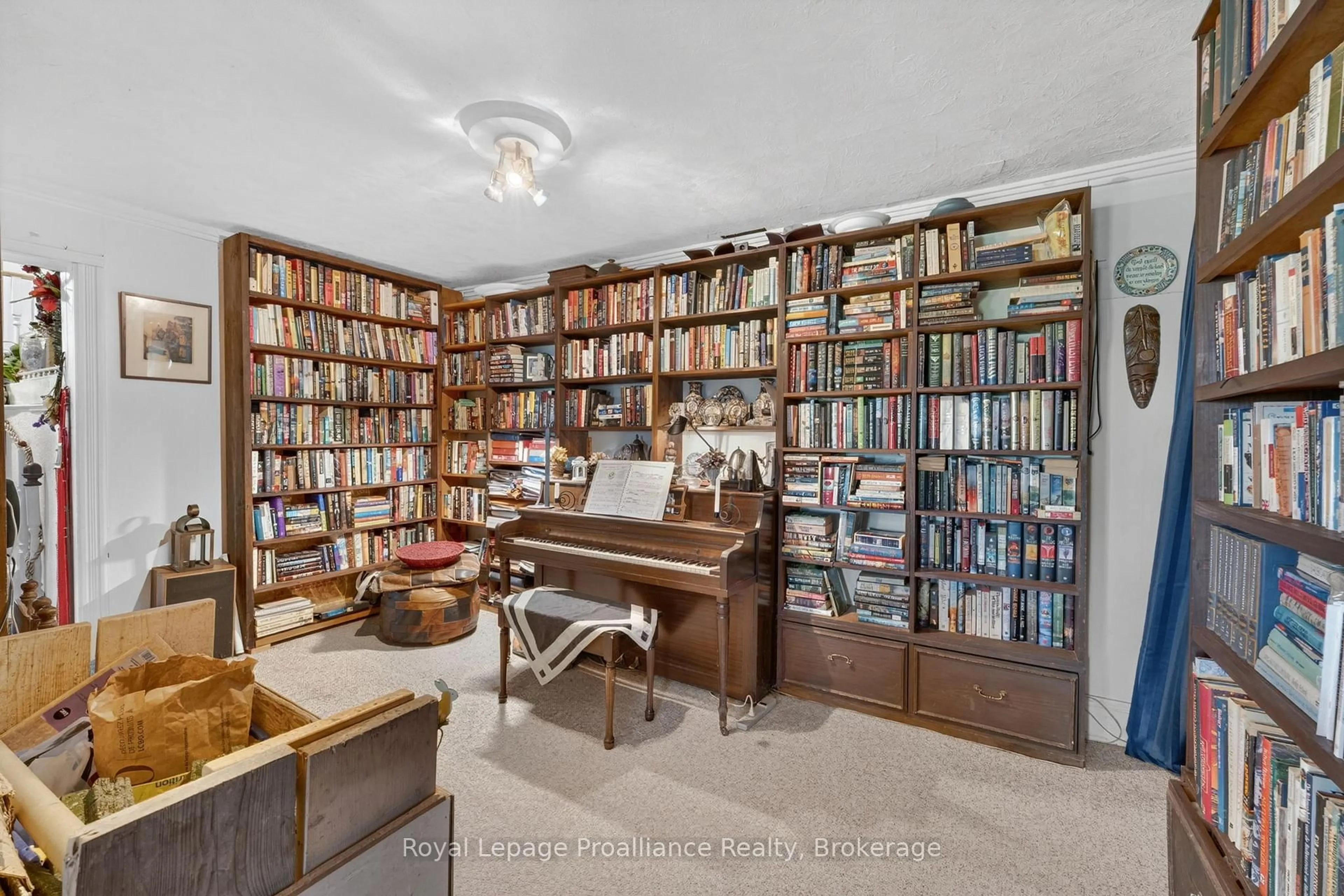 A pic of a room for 98 Frankford Rd, Quinte West Ontario K0K 2B0