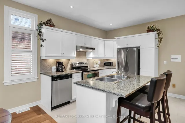 8 Muscat Dr #4, Grimsby 5