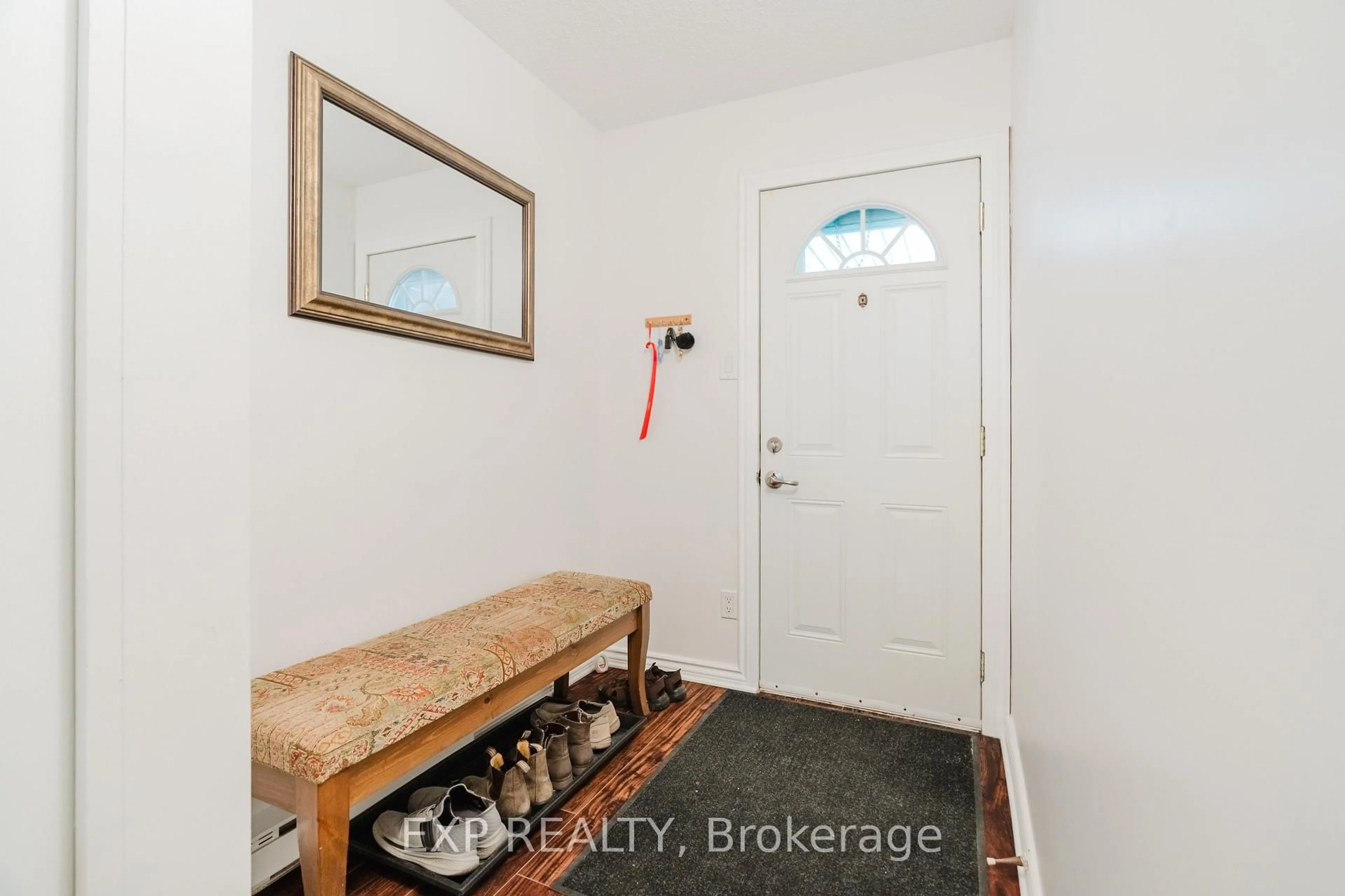 Indoor entryway for 3415 Uplands Dr #53, Ottawa Ontario K1V 9N4