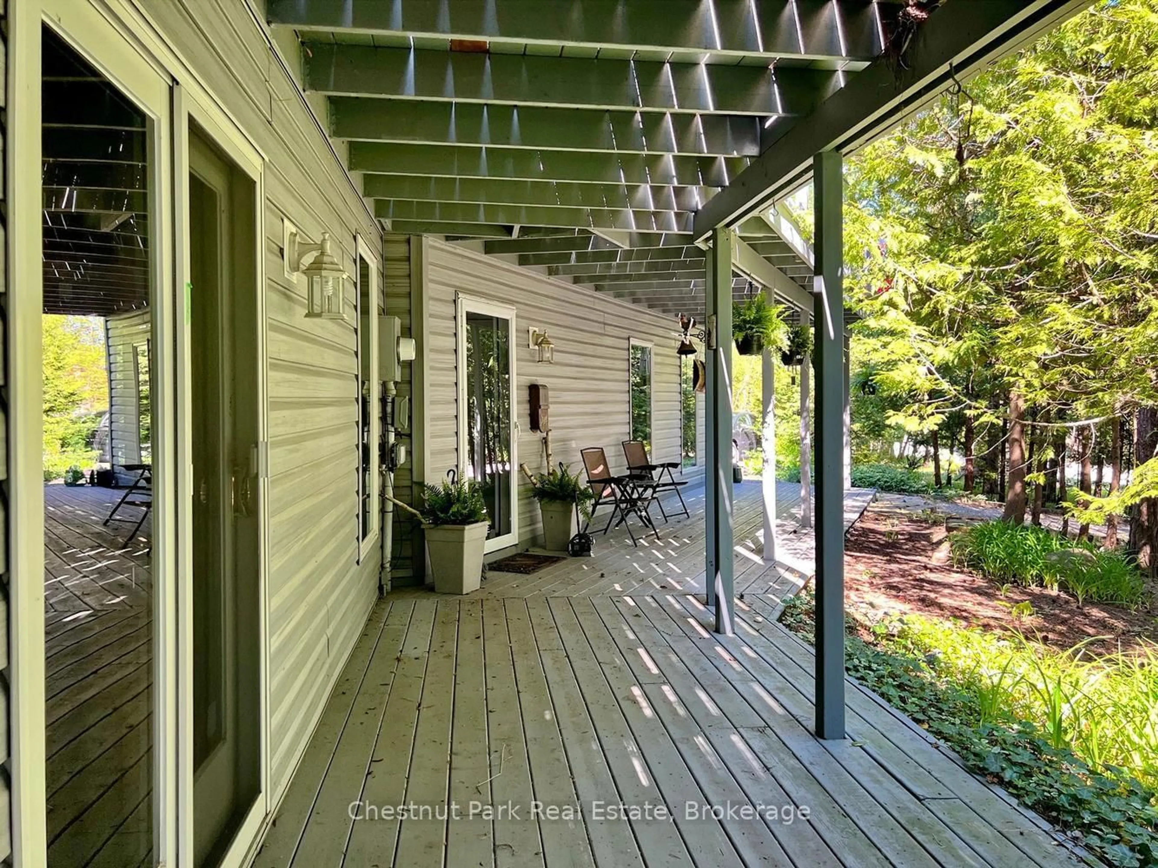 Patio, unknown for 134 Lakewood Dr, Blue Mountains Ontario N0H 1J0
