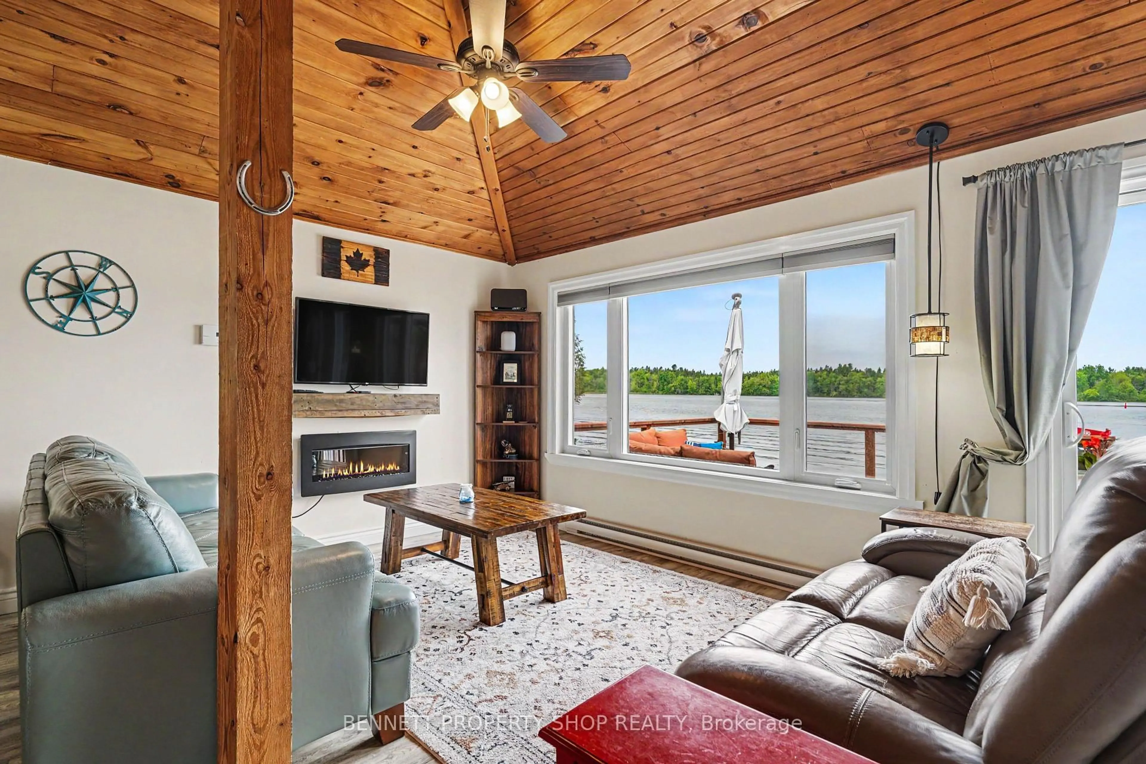Living room with furniture, unknown for 2853 Golf Course Lane, North Grenville Ontario K0G 1J0