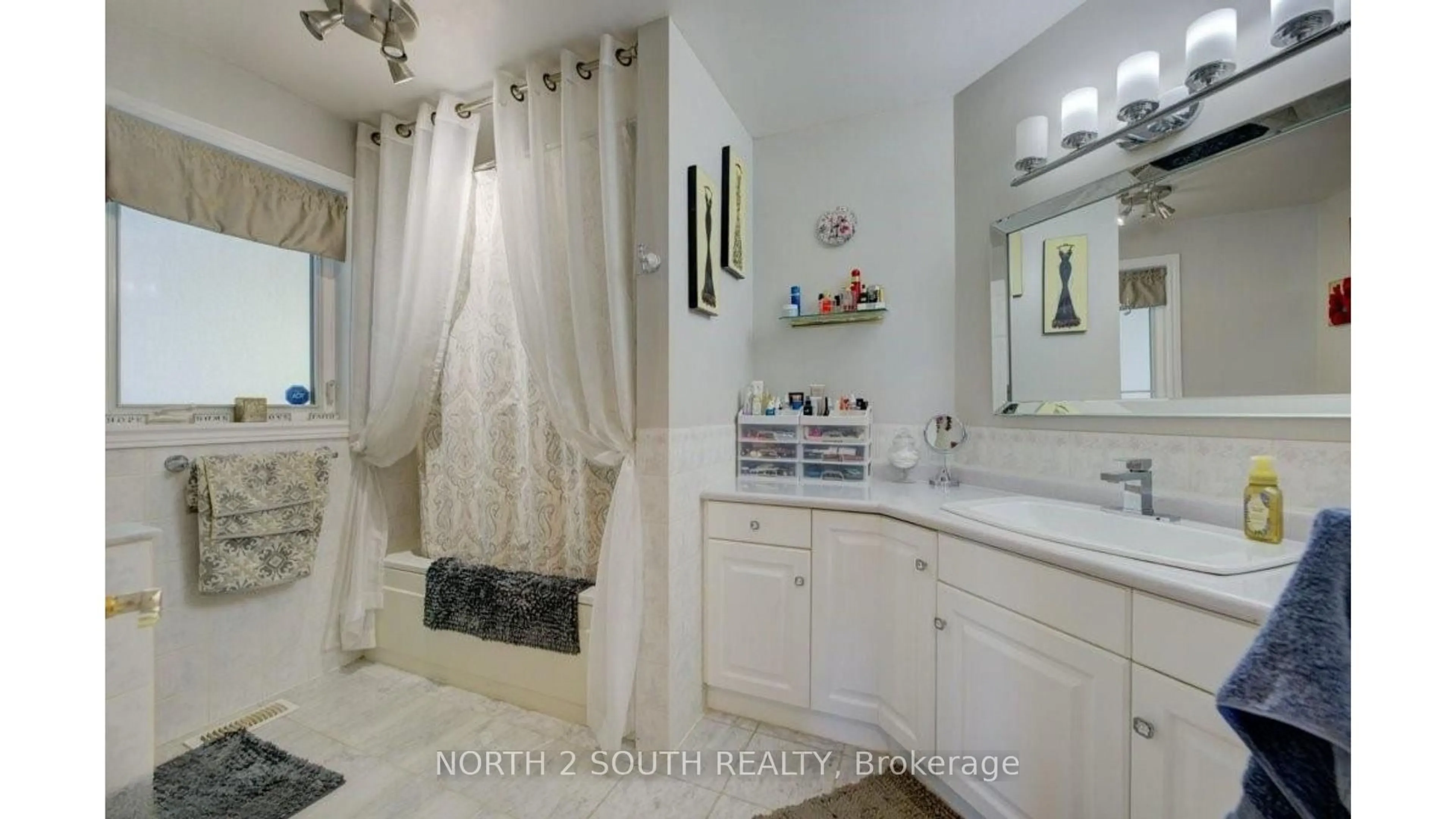 Standard bathroom, ceramic/tile floor for 6737 Highway 20, West Lincoln Ontario L0R 2A0