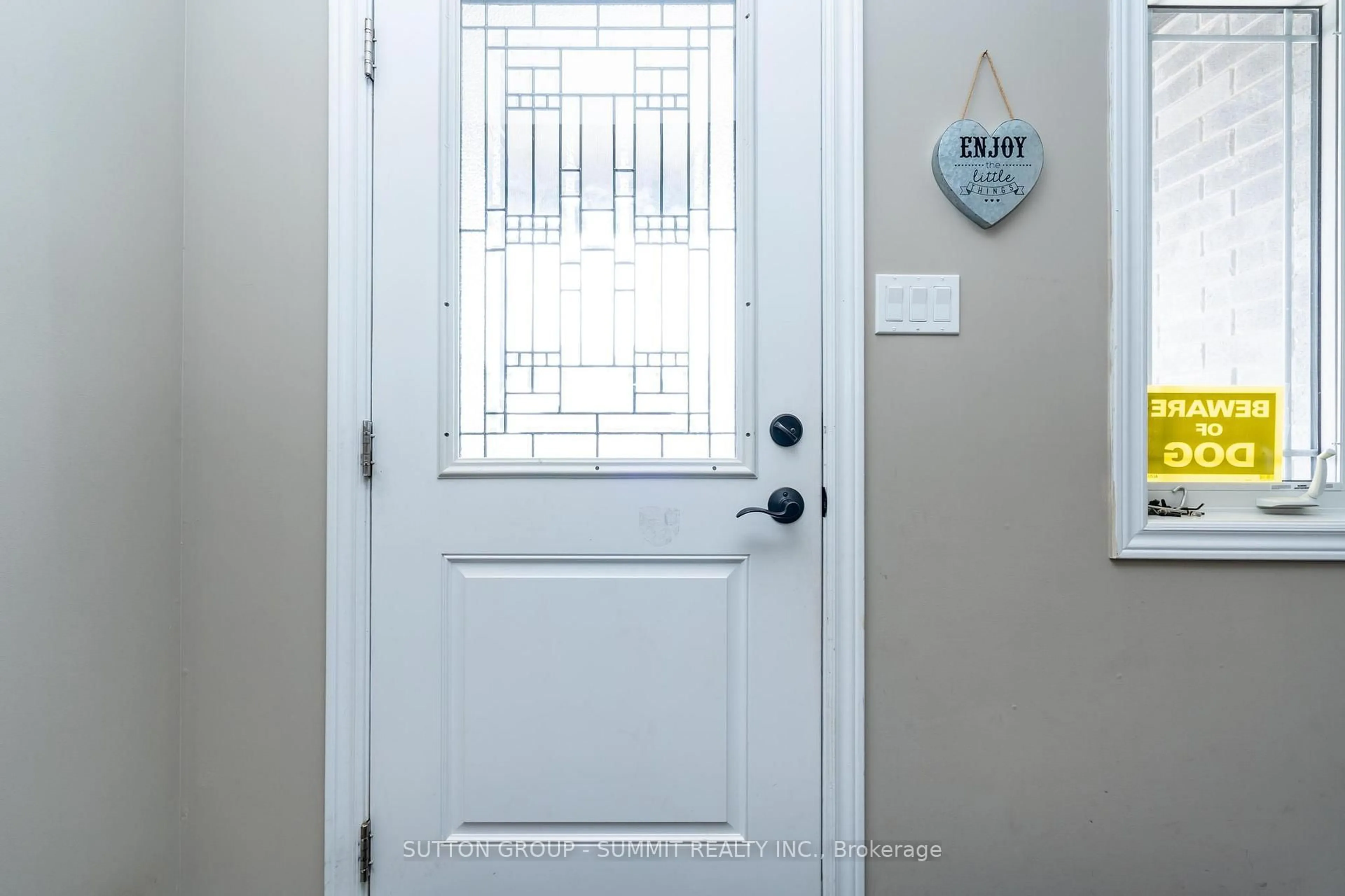 Indoor entryway for 5 REITH St, East Luther Grand Valley Ontario L9W 7P1