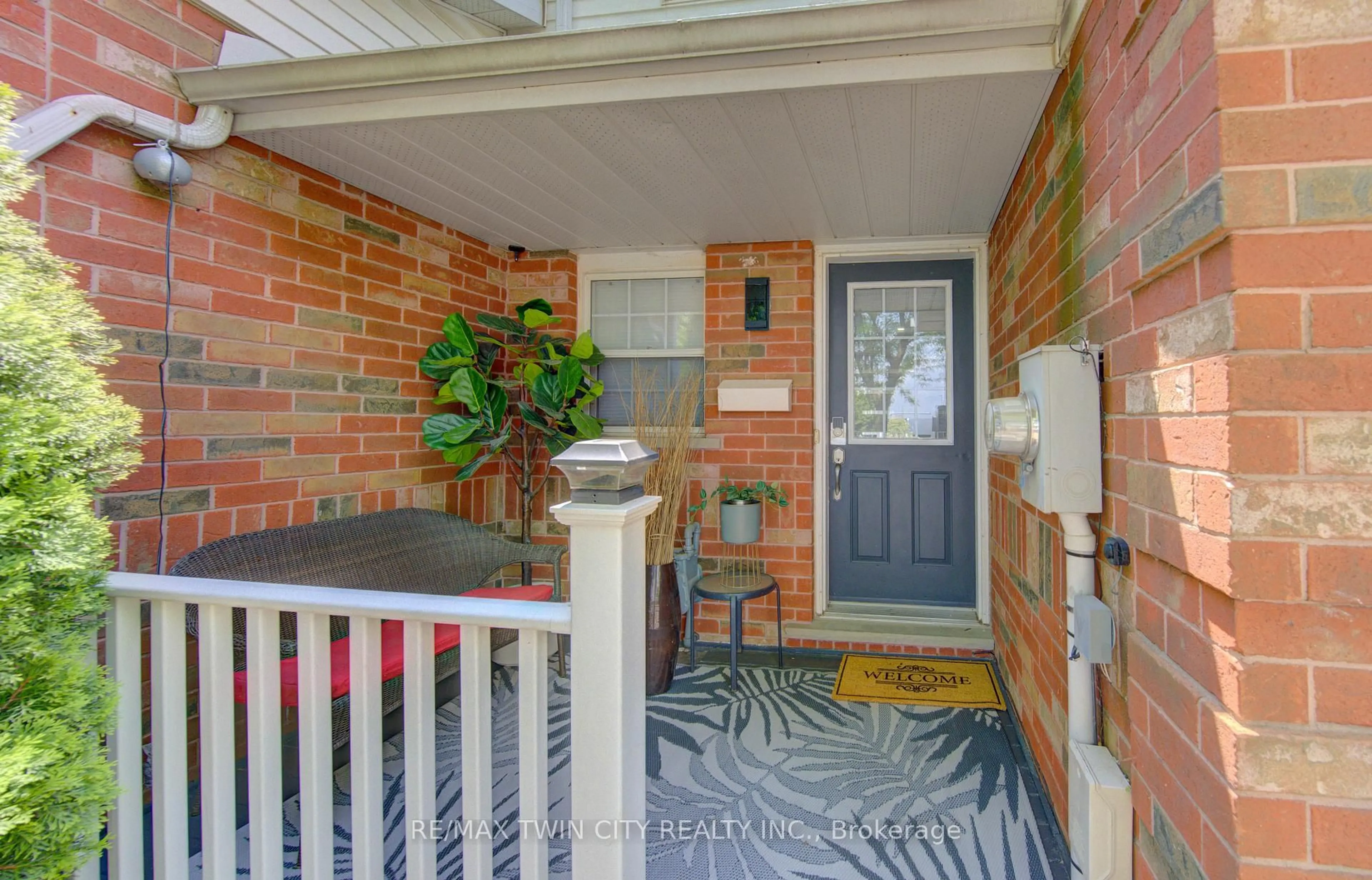 Indoor entryway for 26 Hartley Crt, Cambridge Ontario N1R 8J4
