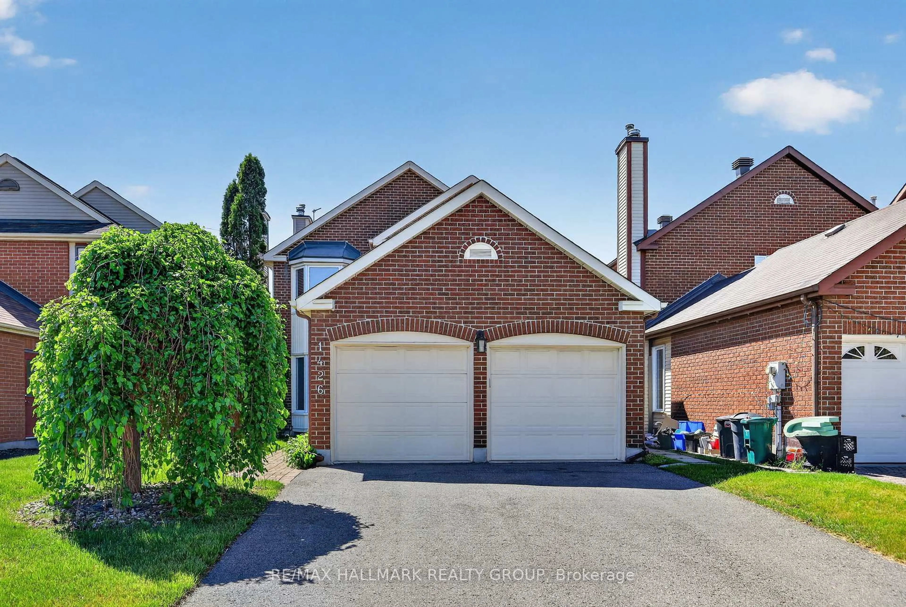 Home with brick exterior material, street for 1426 Progress Pl, Ottawa Ontario K1B 5M3
