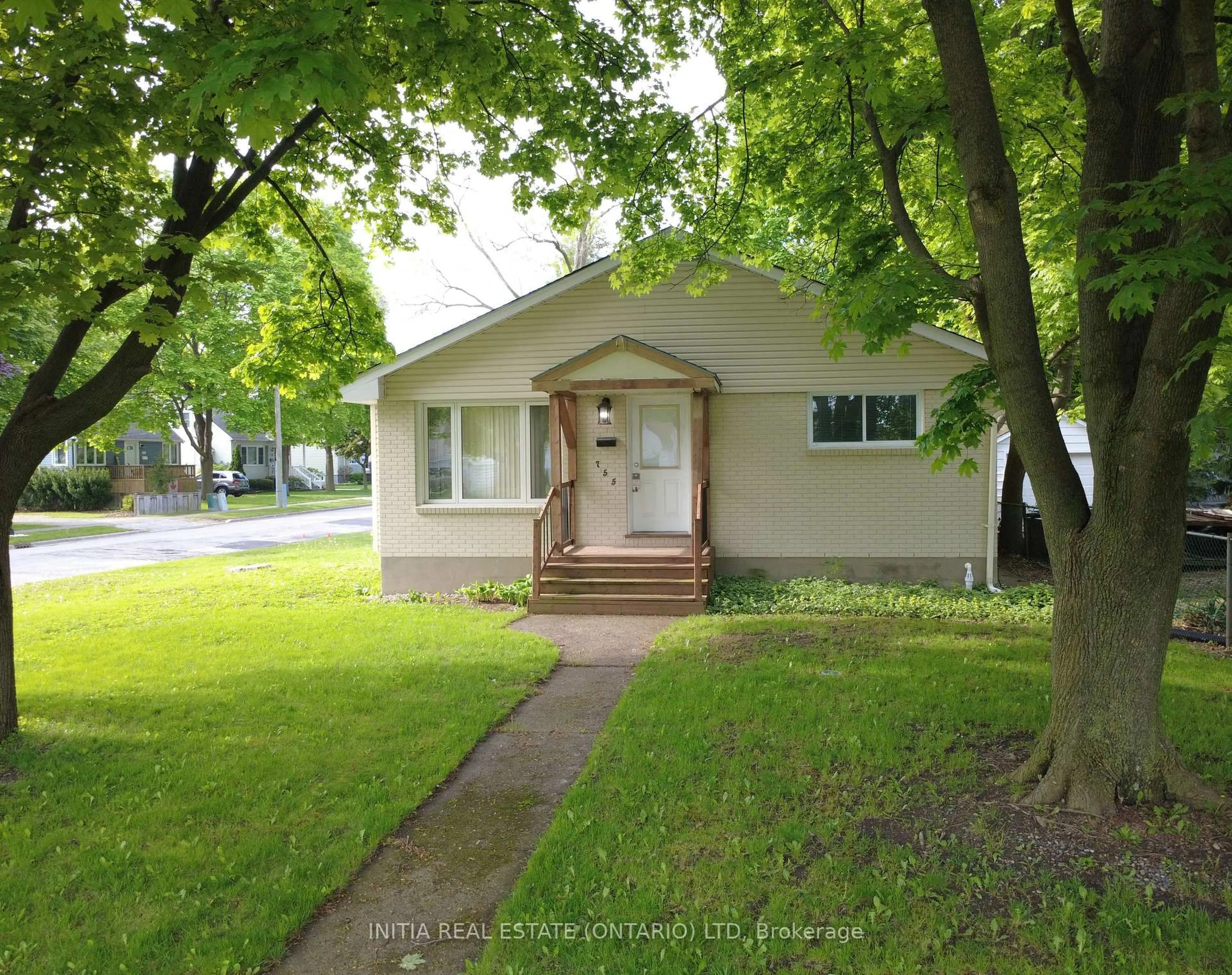Unknown for 755 Talfourd St, Sarnia Ontario N7T 1S1