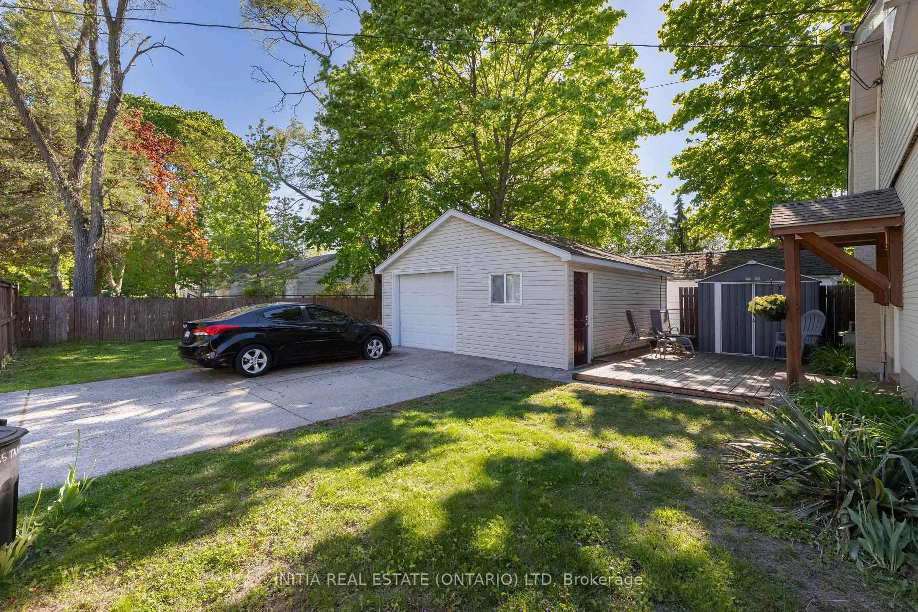 A pic from outside/outdoor area/front of a property/back of a property/a pic from drone, street for 755 Talfourd St, Sarnia Ontario N7T 1S1