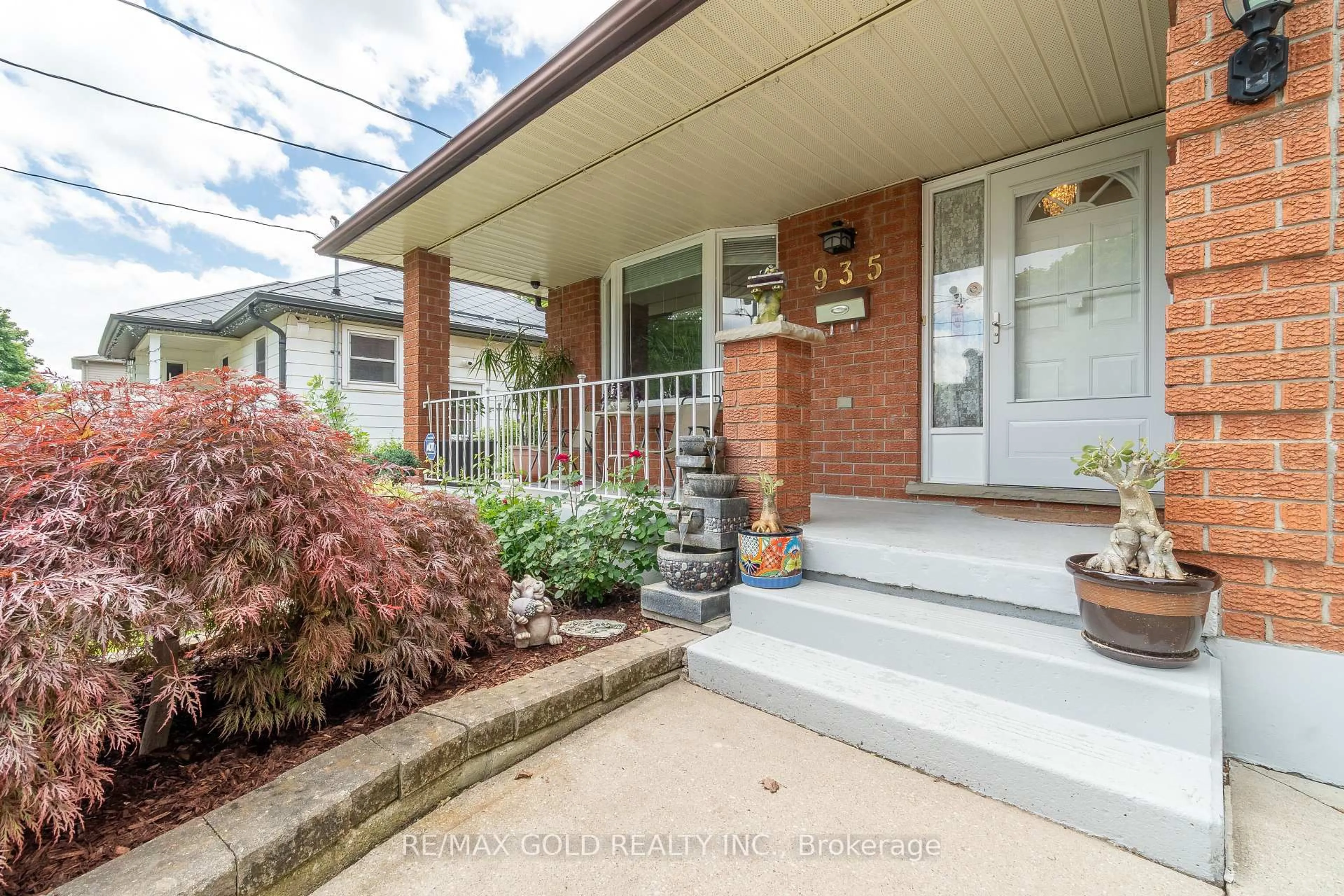 Unknown for 935 Willow Dr, London South Ontario N6E 1P2