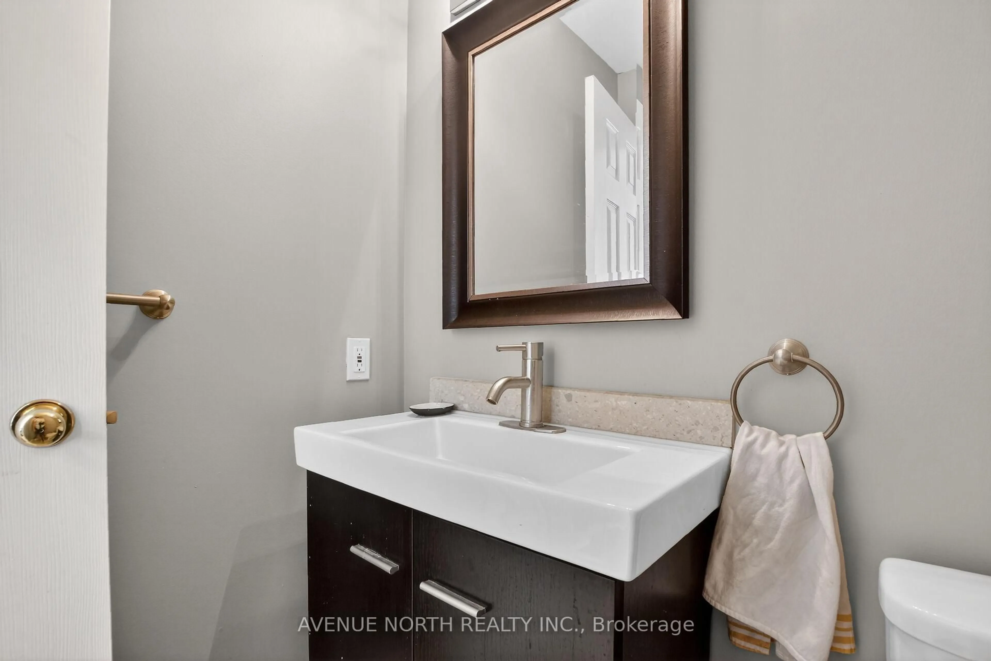 Contemporary bathroom, ceramic/tile floor for 18 Castlemore St, Ottawa Ontario K2G 6N5