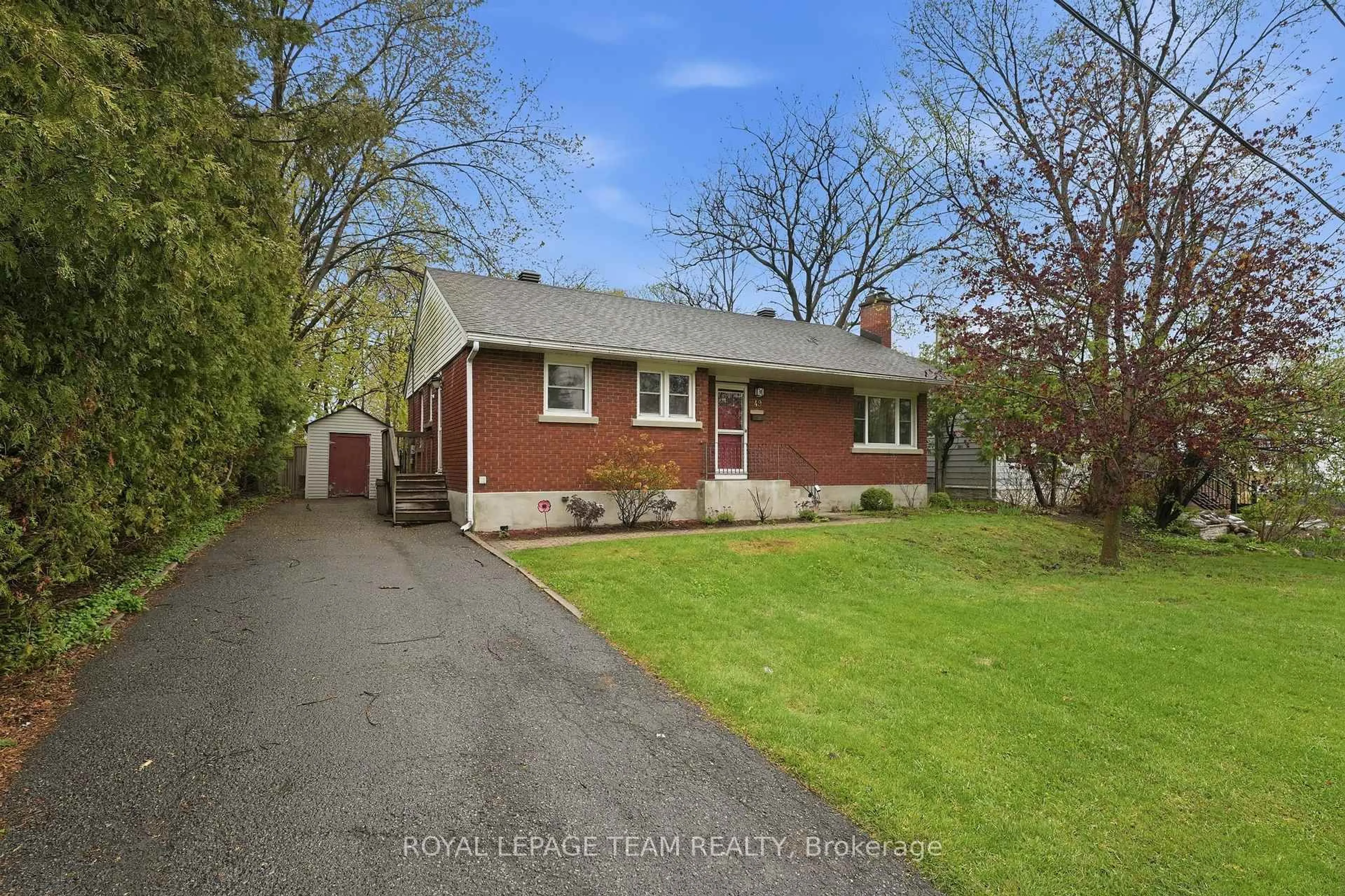 Unknown for 49 Crownhill St, Ottawa Ontario K1J 7K5