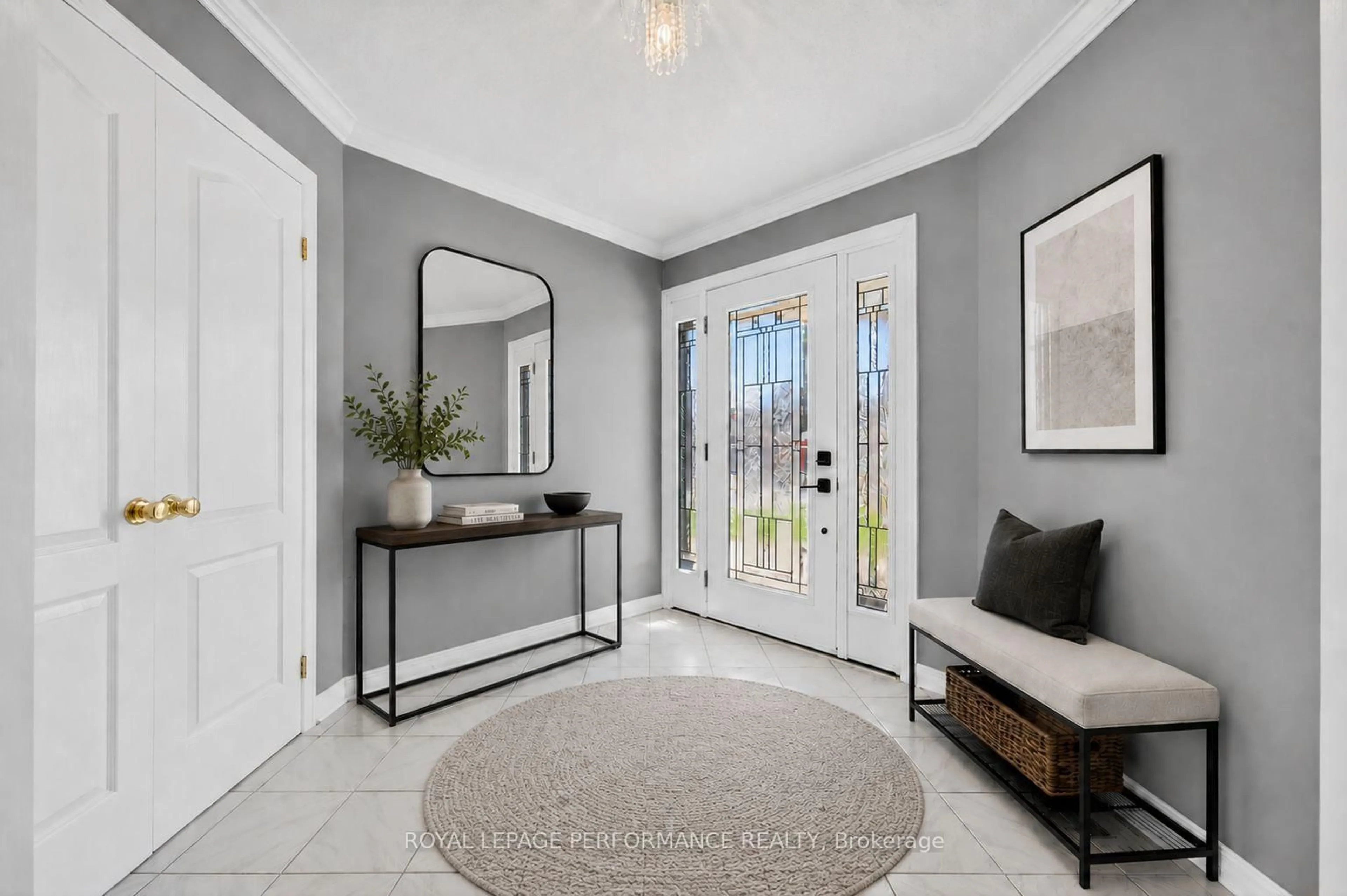 Indoor entryway for 5 Mayford Ave, Ottawa Ontario K2G 6A7