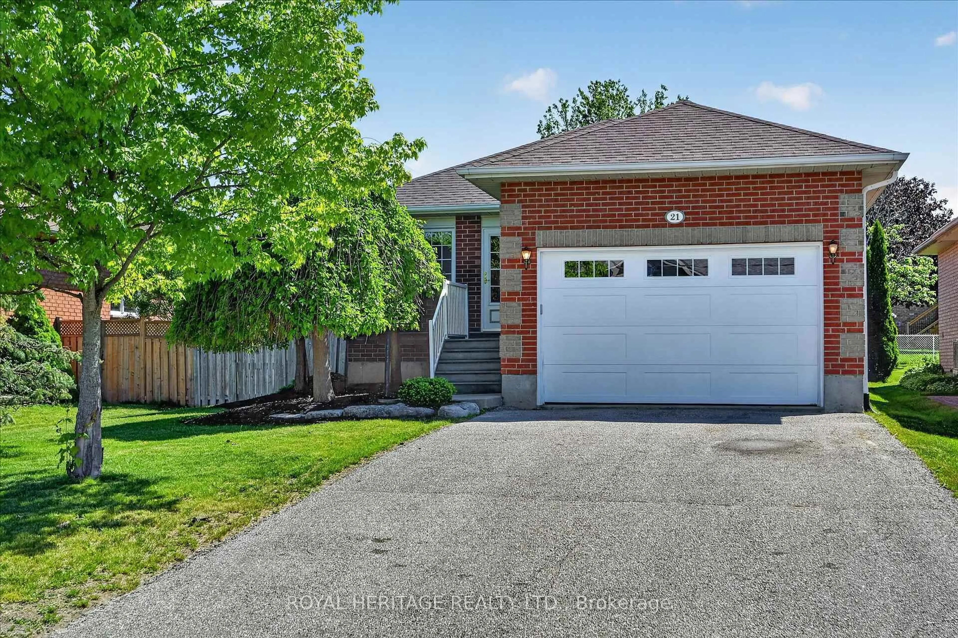 Home with brick exterior material, street for 21 Eakins Cres, Kawartha Lakes Ontario K9V 6J9