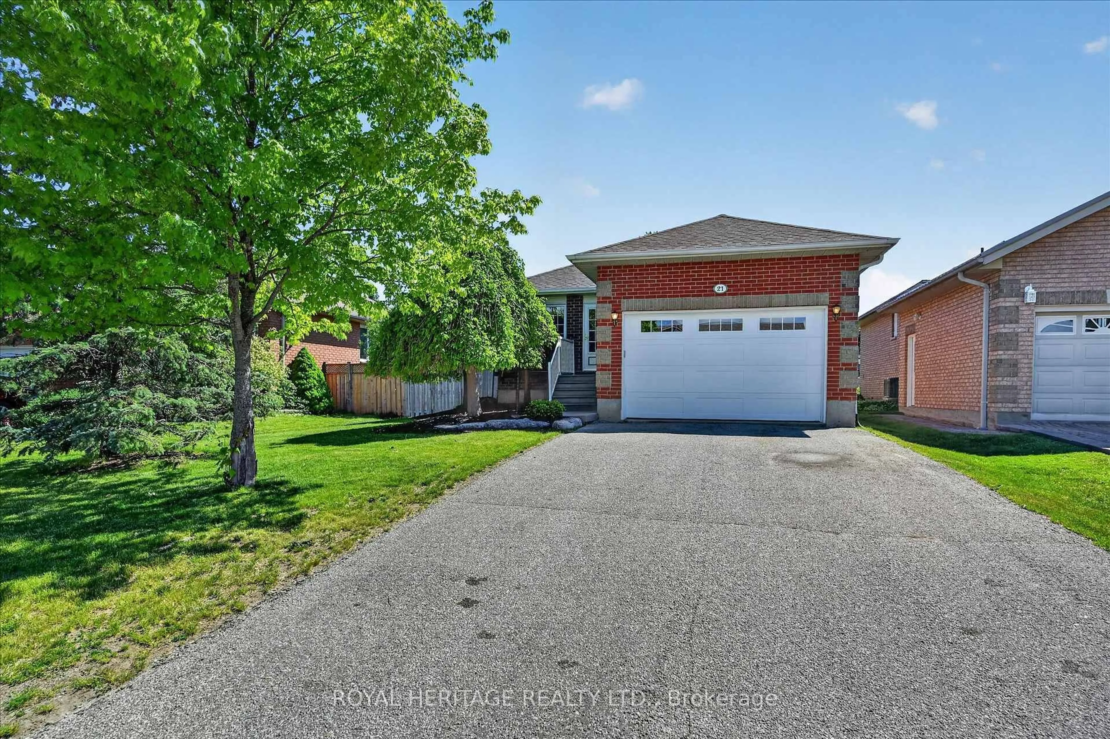 Home with brick exterior material, street for 21 Eakins Cres, Kawartha Lakes Ontario K9V 6J9