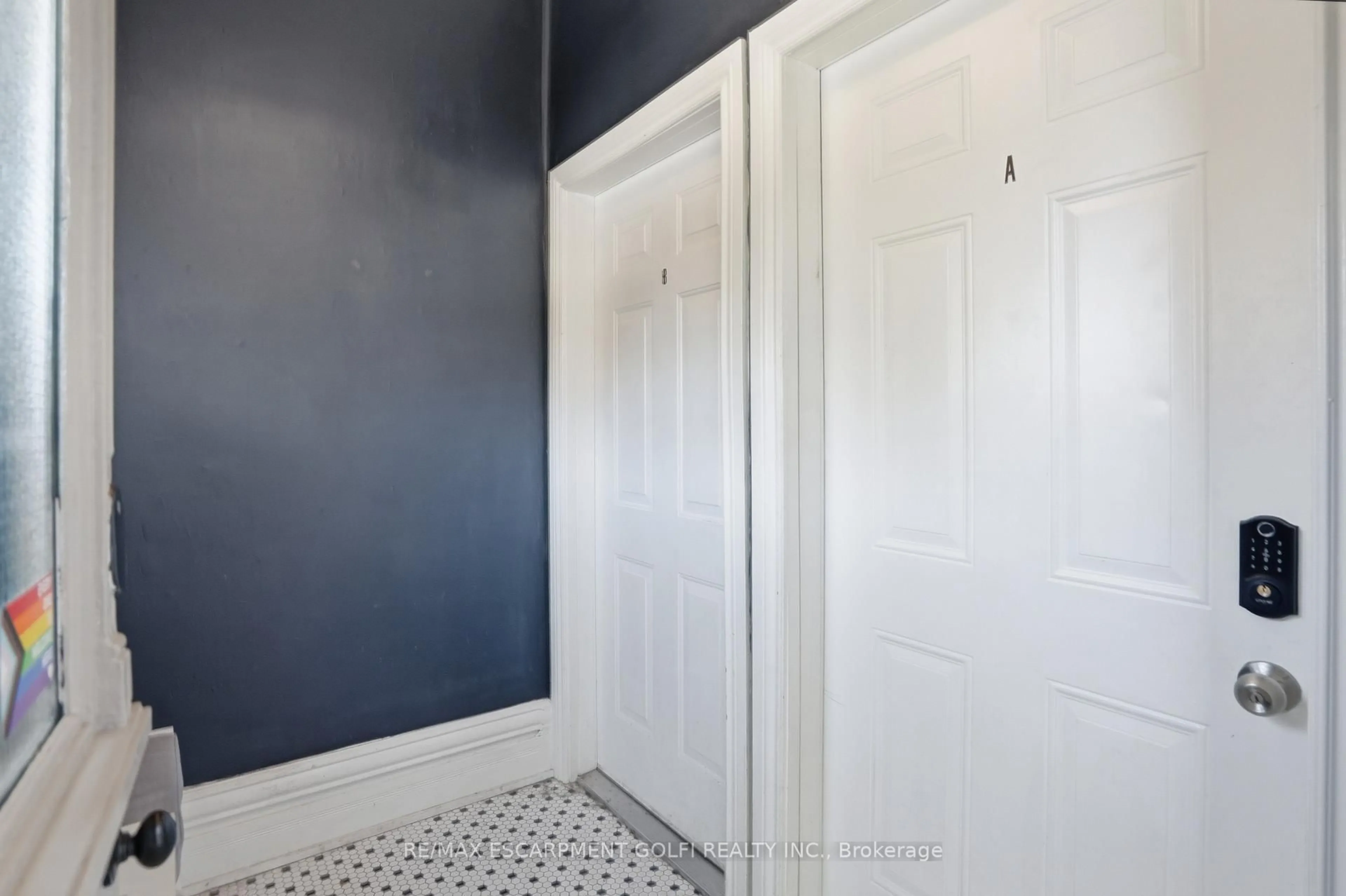 Unknown for 550 James St, Hamilton Ontario L8L 1J5