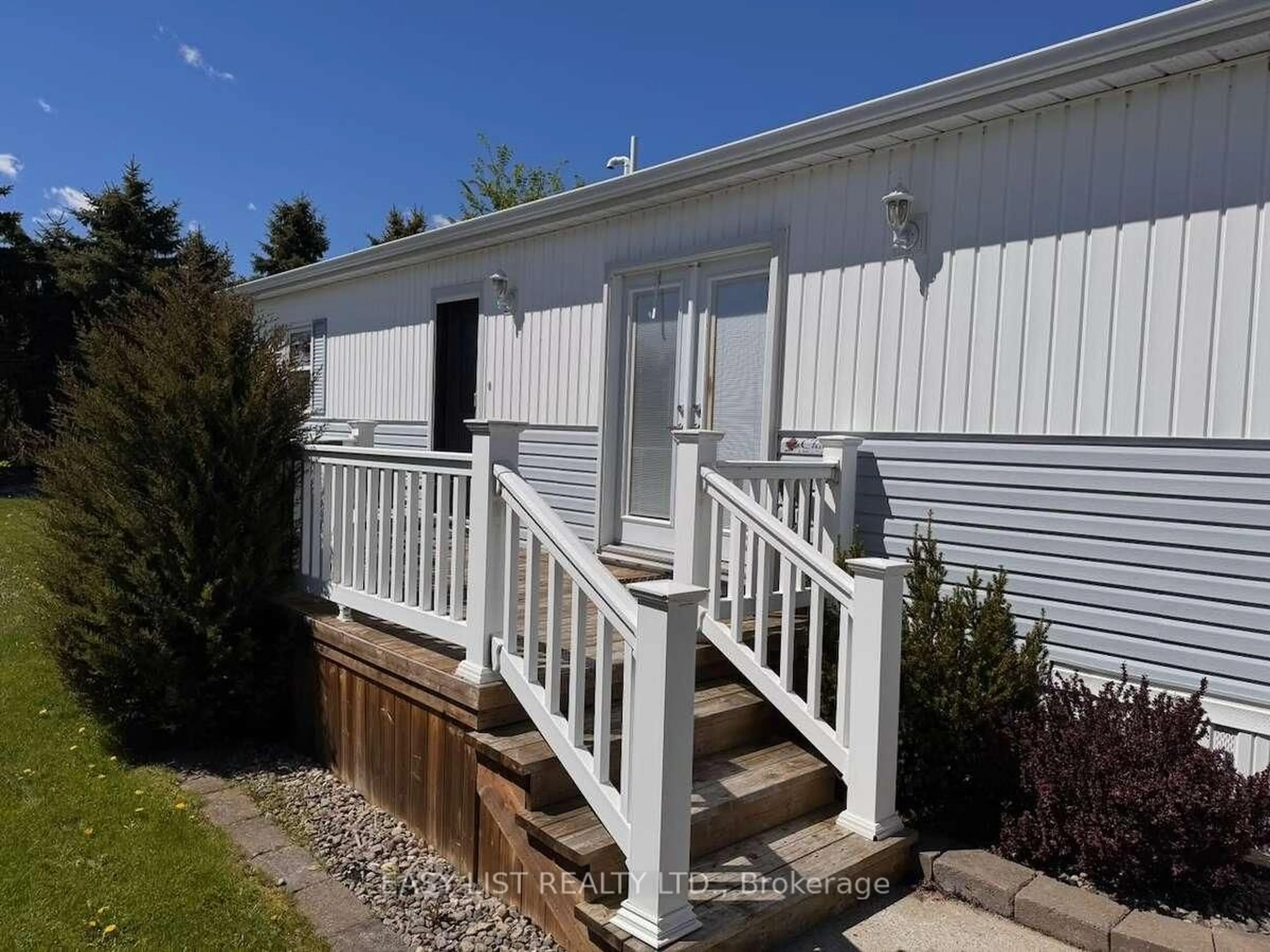 Home with vinyl exterior material, unknown for 5700 Blackwell Side Rd #251, Sarnia Ontario N7W 1B7