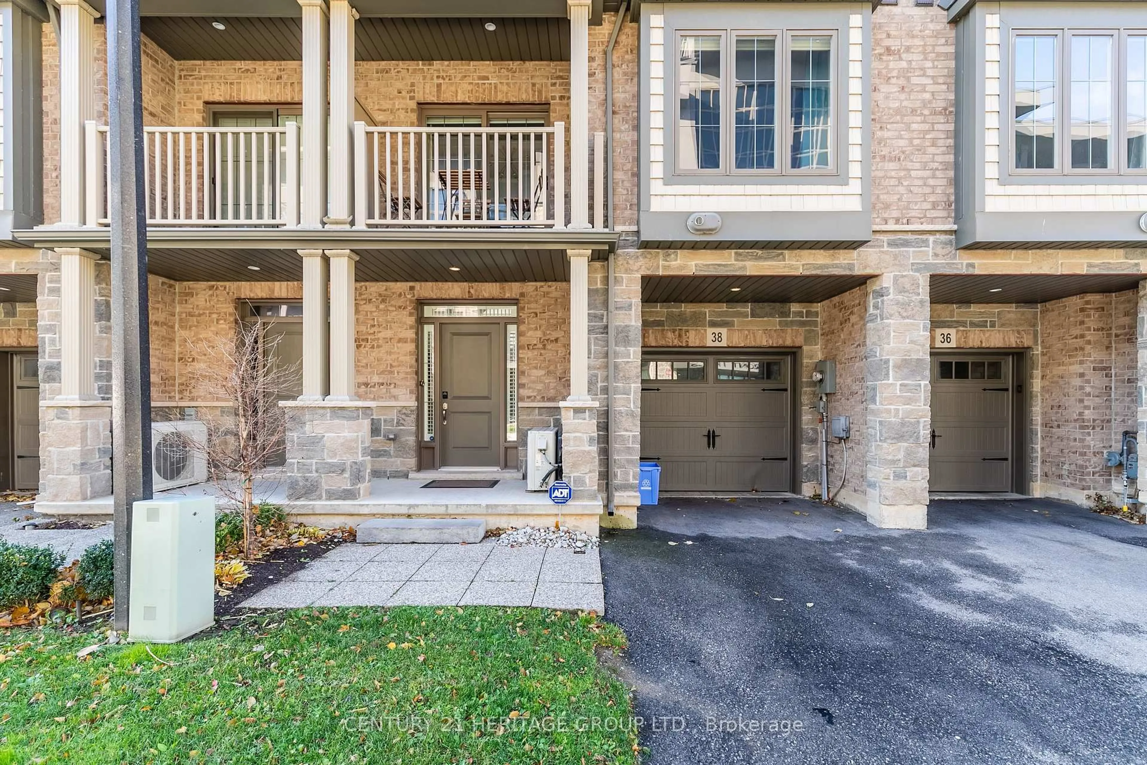 Unknown for 38 Southshore Cres, Hamilton Ontario L8E 0J3
