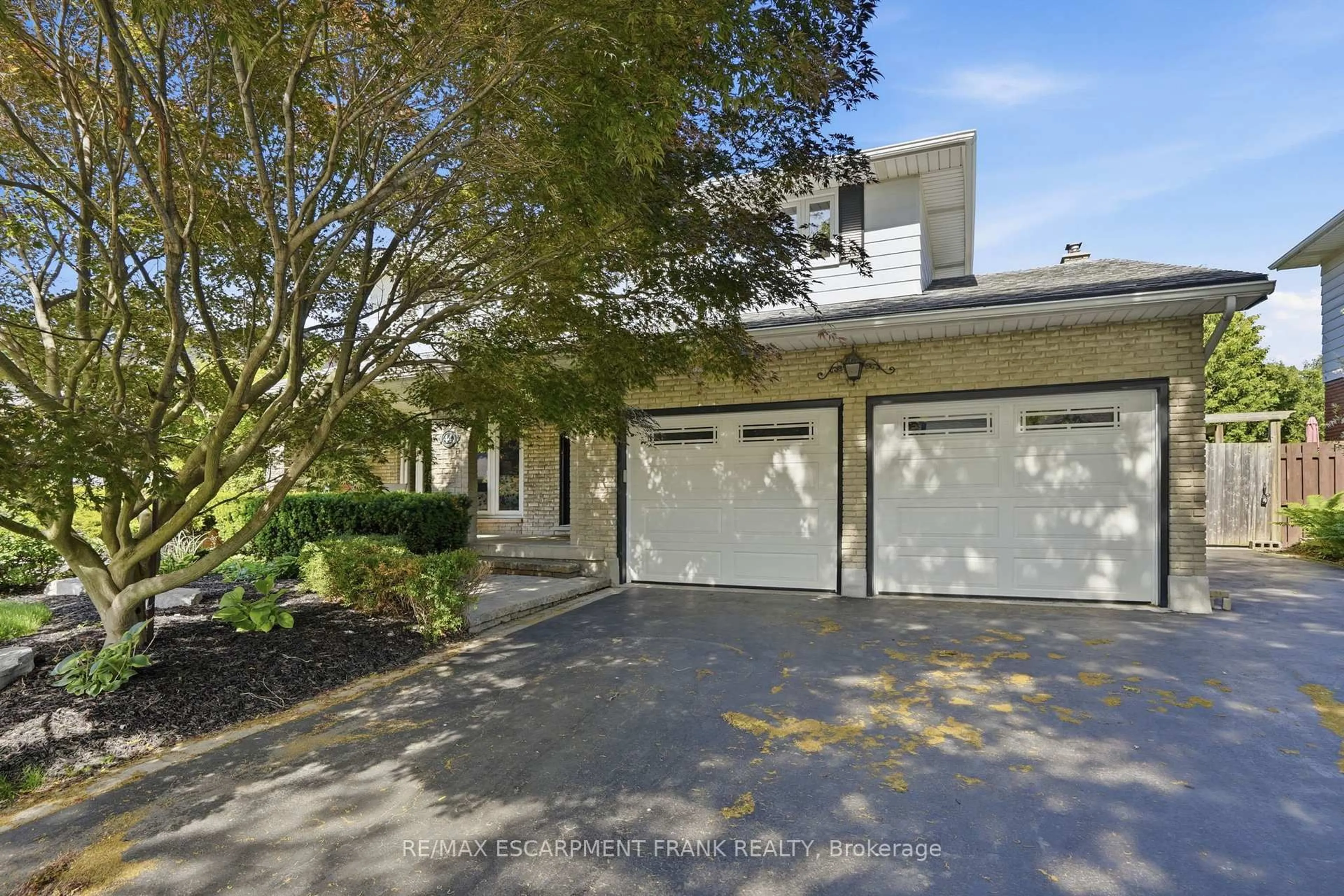 Unknown for 44 San Paulo Dr, Hamilton Ontario L9C 5L2