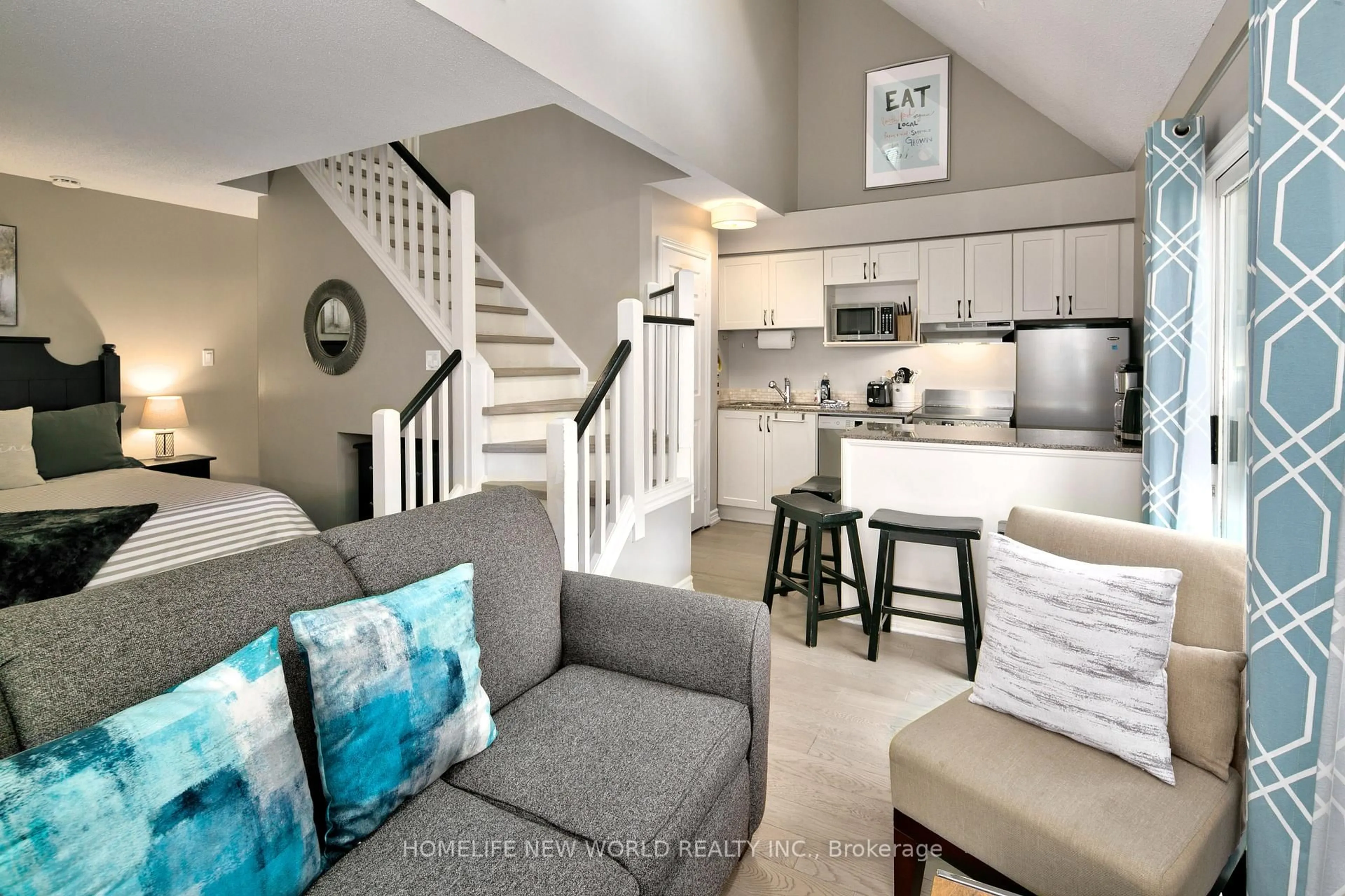 Open concept kitchen, unknown for 796468 Grey 19 Rd #911, Blue Mountains Ontario L9Y 0N6