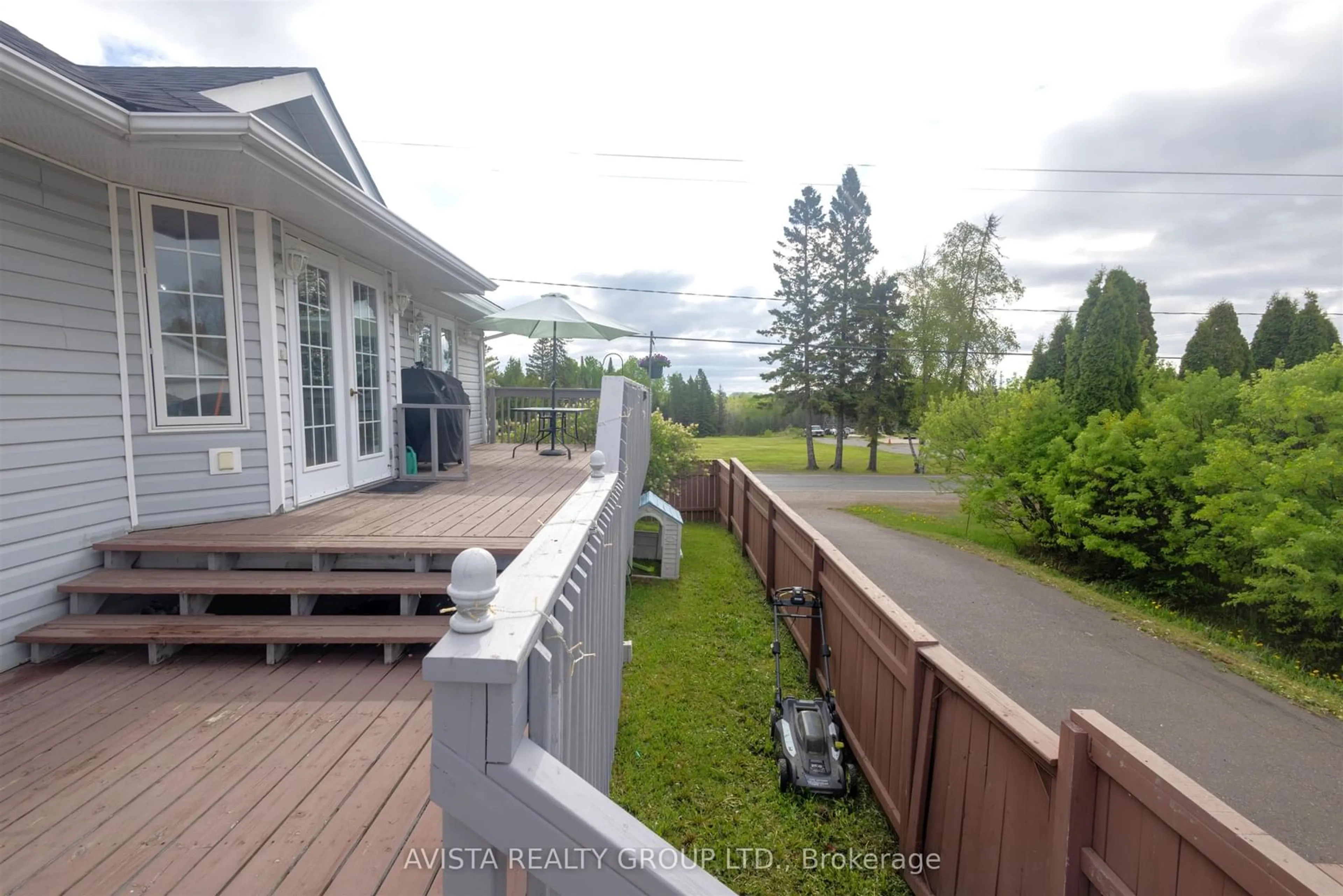 Patio, water/lake/river/ocean view for 401 Tuscany Dr, Thunder Bay Ontario P7G 1B7