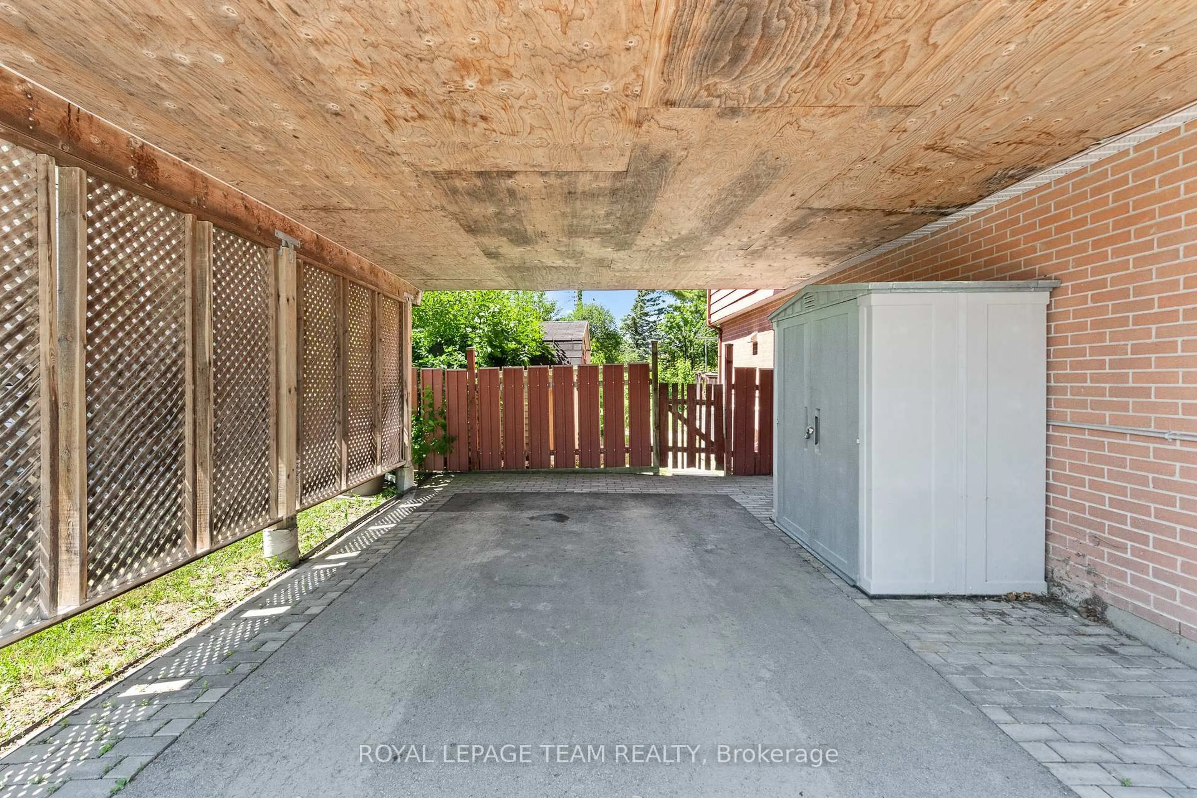 Unknown for 961 Greenbriar Ave, Ottawa Ontario K2C 0J8