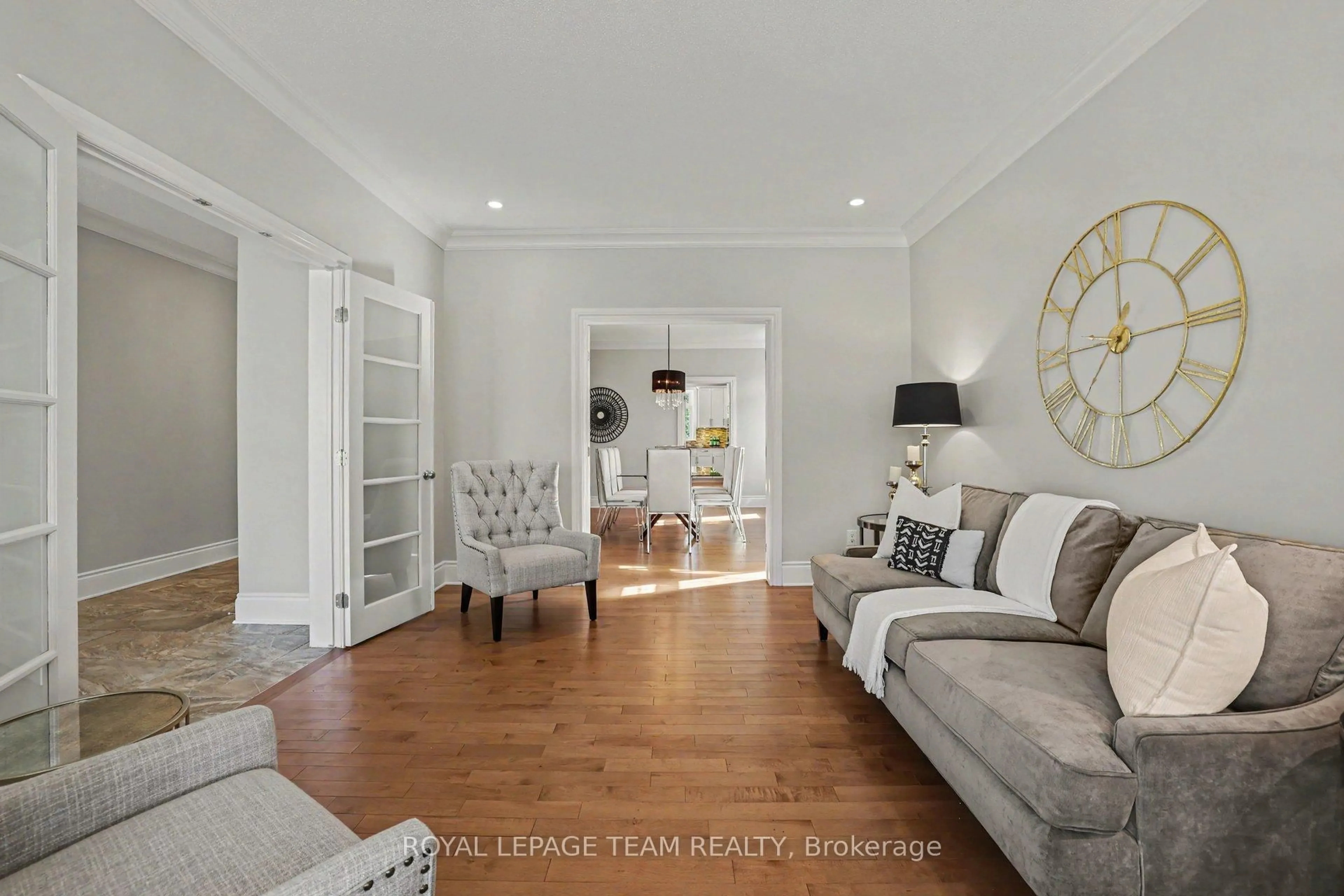 Living room with furniture, unknown for 594 Overland Dr, Ottawa Ontario K2S 0T1