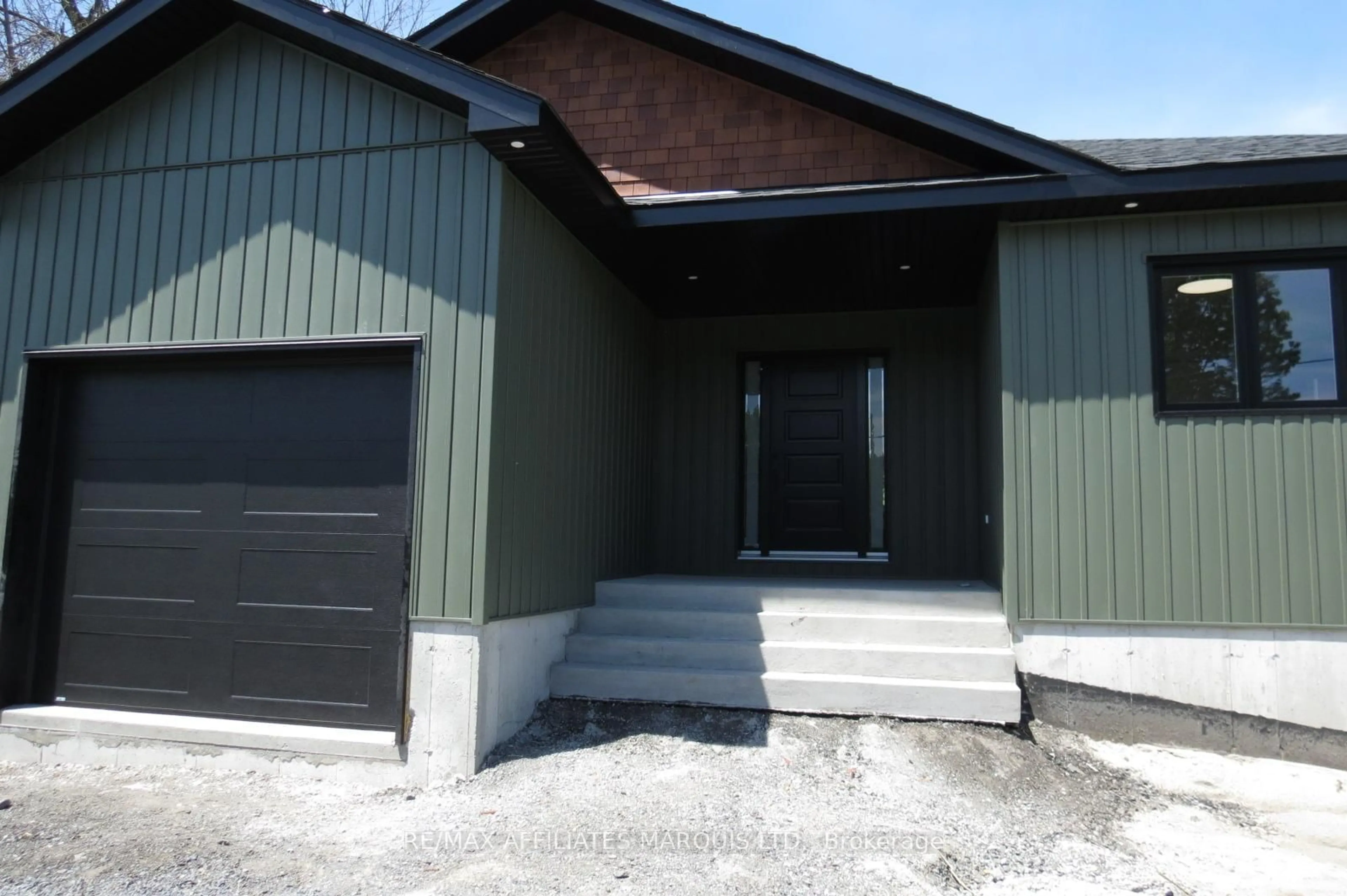 Unknown for 2542 Macgregor Dr, South Glengarry Ontario K0C 1E0