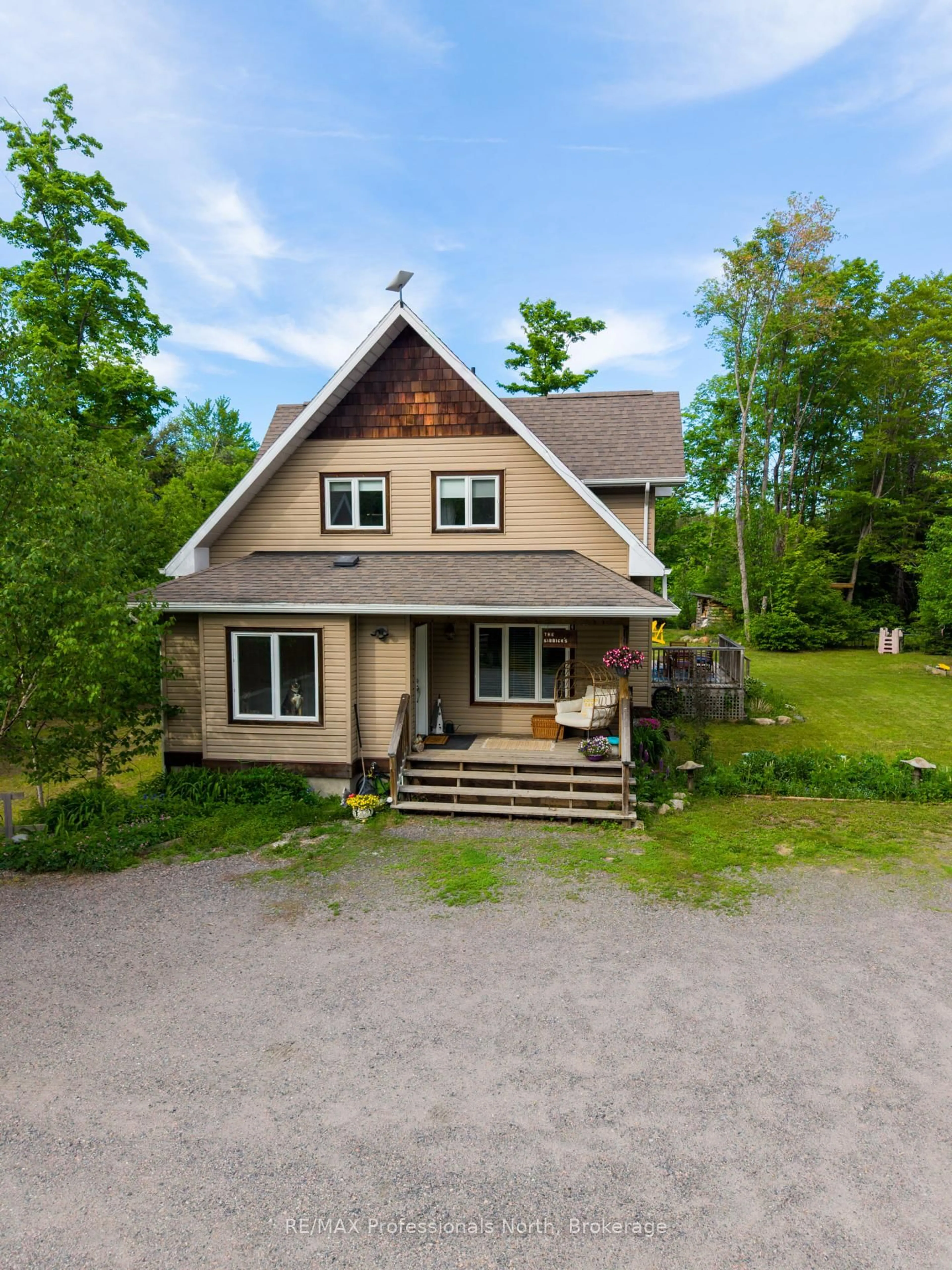 A pic from outside/outdoor area/front of a property/back of a property/a pic from drone, street for 1289 Purbrook Rd, Bracebridge Ontario P1L 1X3