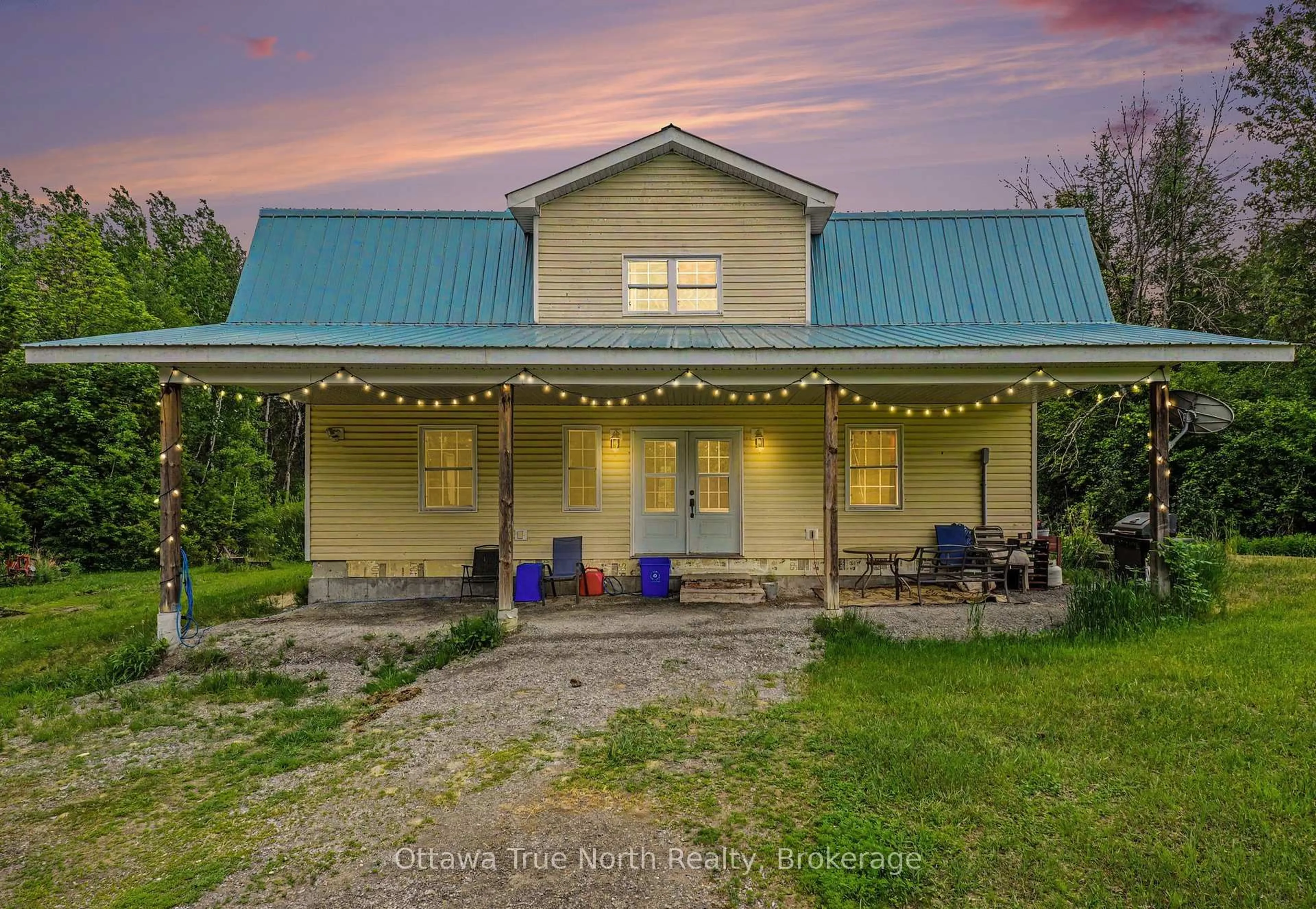 A pic from outside/outdoor area/front of a property/back of a property/a pic from drone, building for 401 Kerford Rd, Merrickville-Wolford Ontario K0G 1N0
