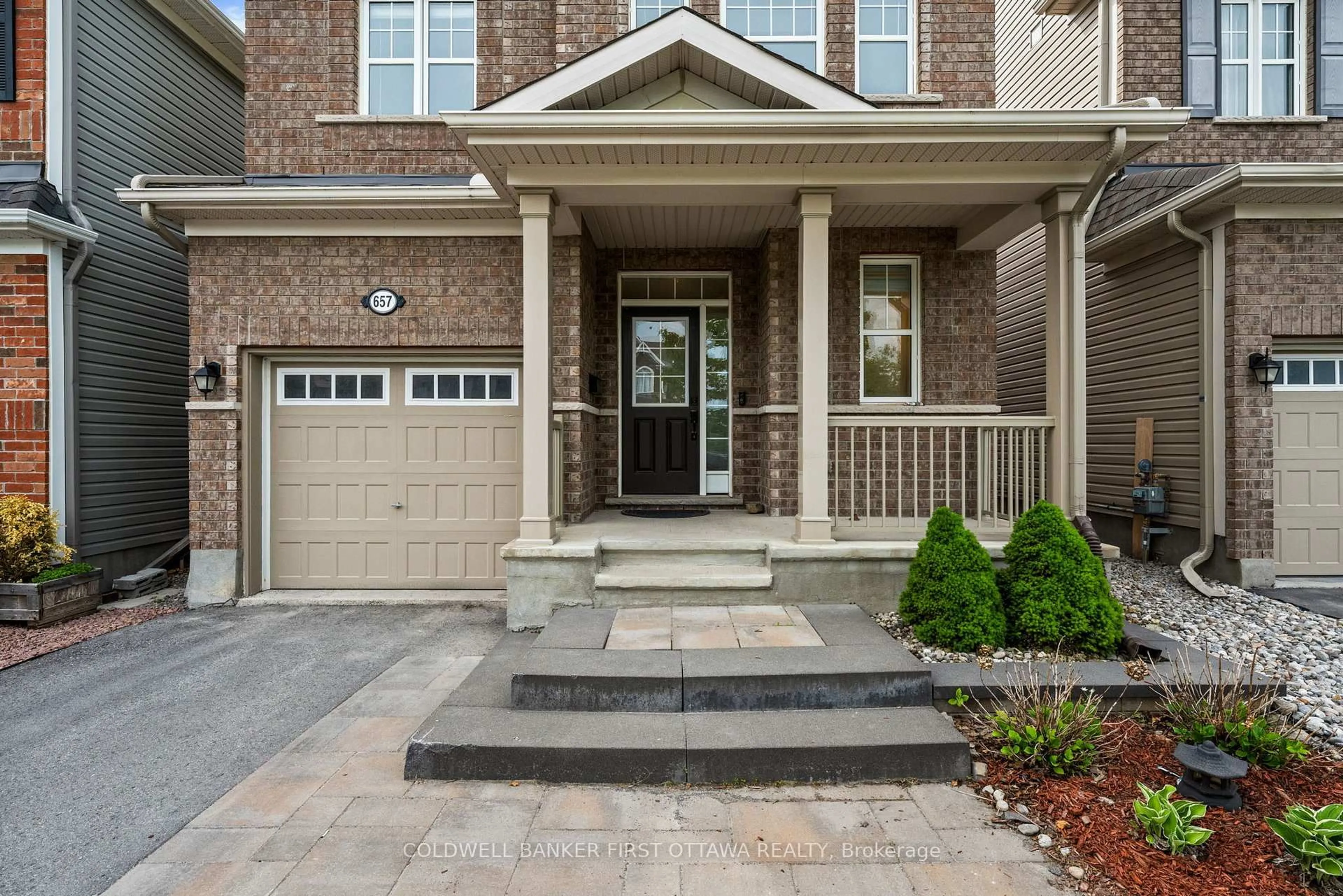Home with brick exterior material, street for 657 DUNDONALD Dr, Ottawa Ontario K2J 6C6