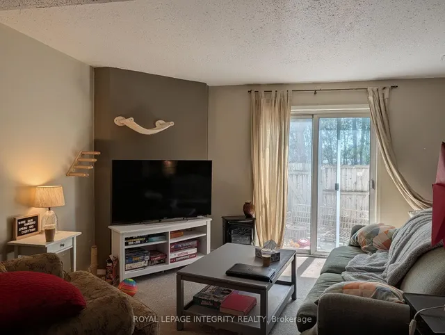1332 Foxwell St #83, Ottawa 4