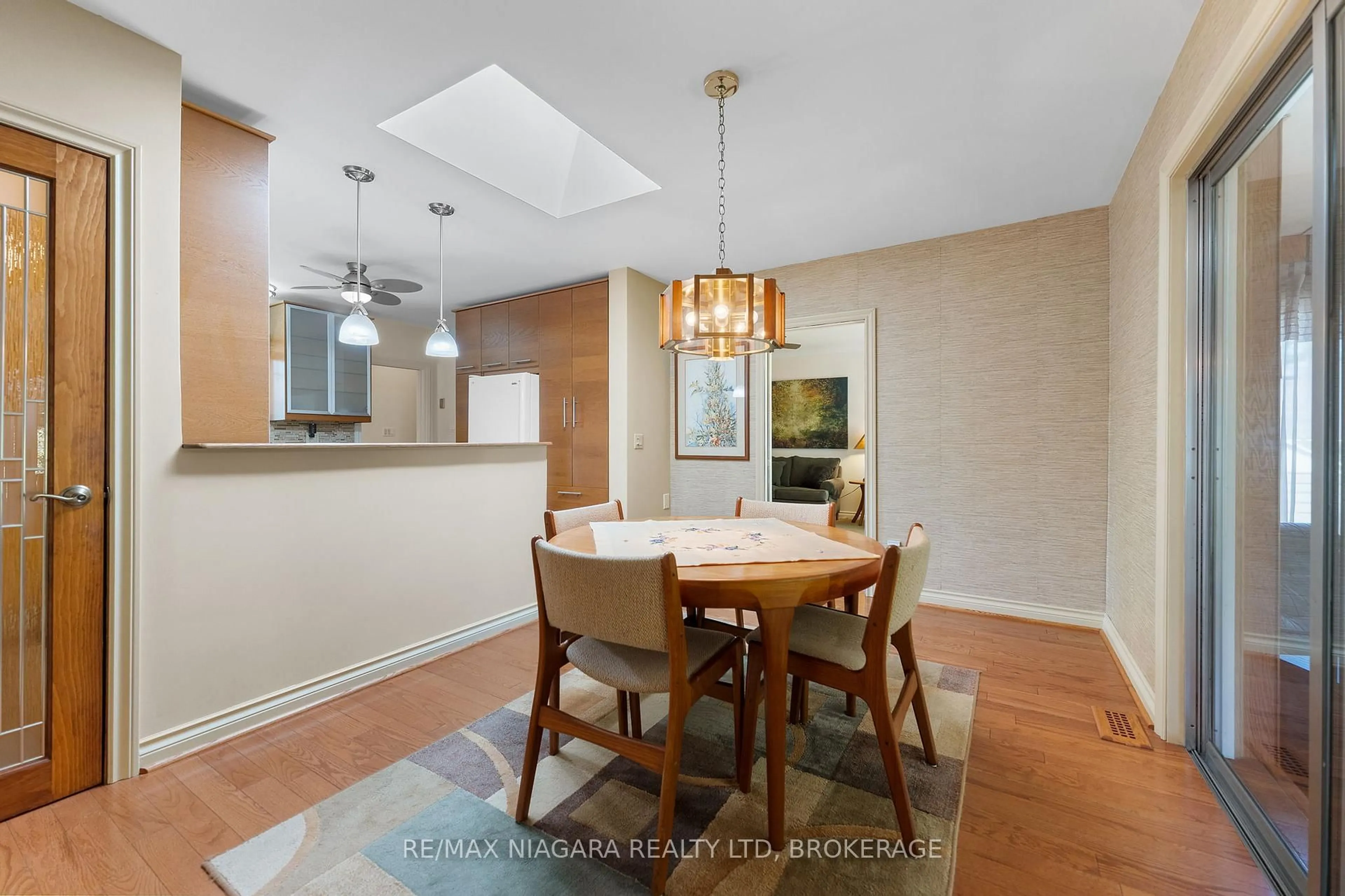 Dining room, unknown for 47 Windermere Rd, St. Catharines Ontario L2T 3W1